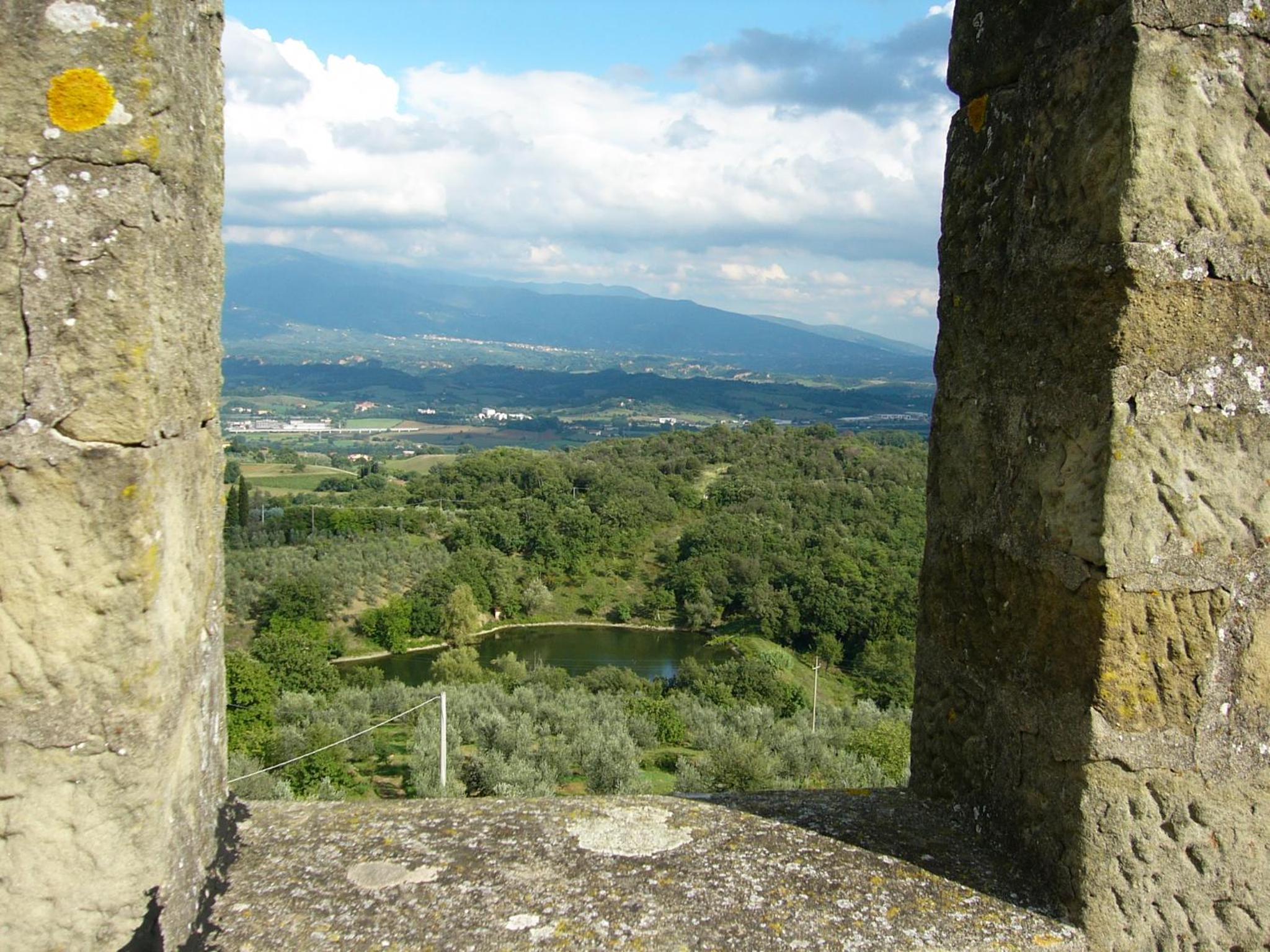 Castello di Pratelli view 3