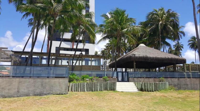 Cobertura duplex com piscina a beira-mar de Guaxuma