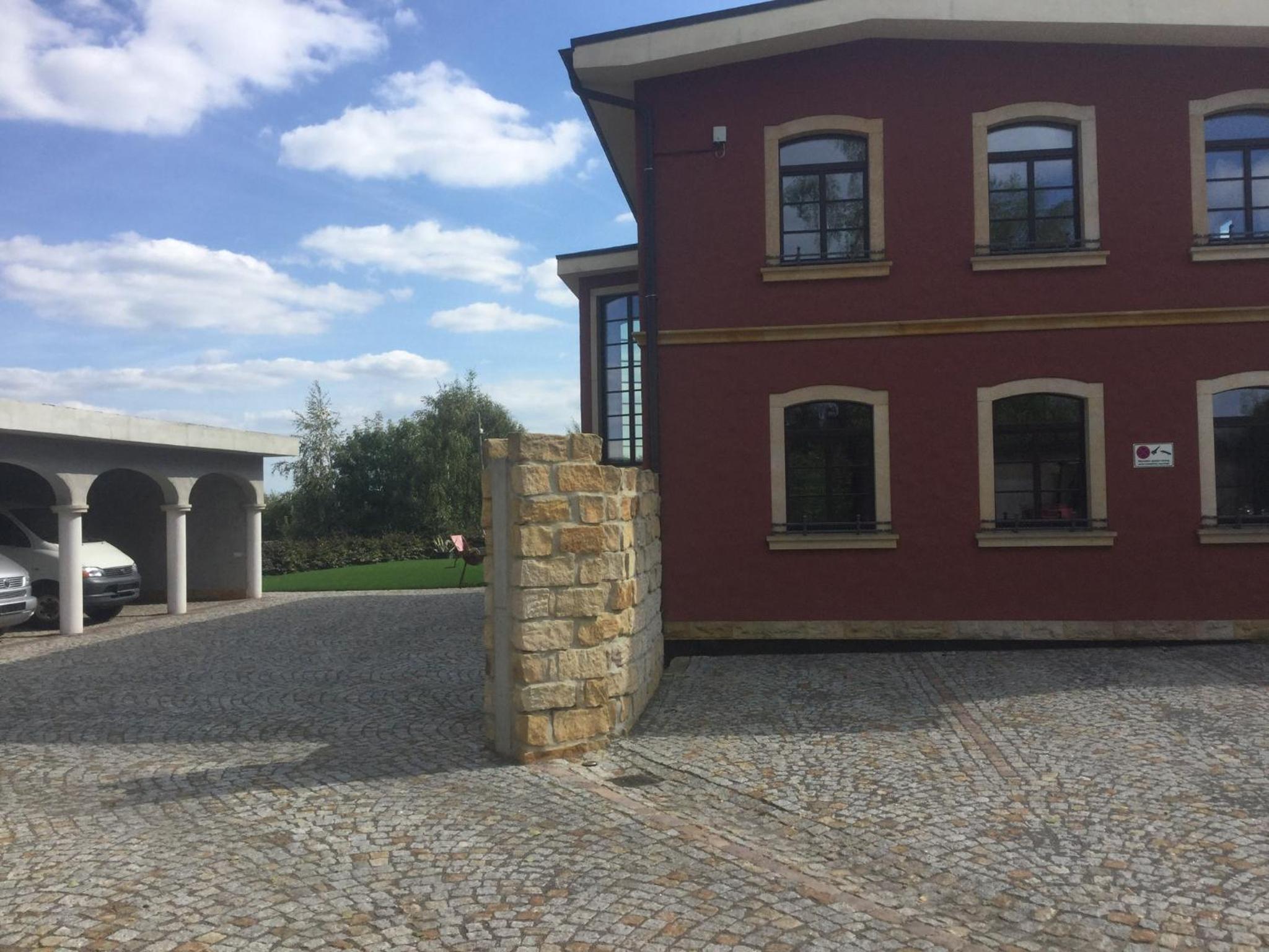 Photo 6