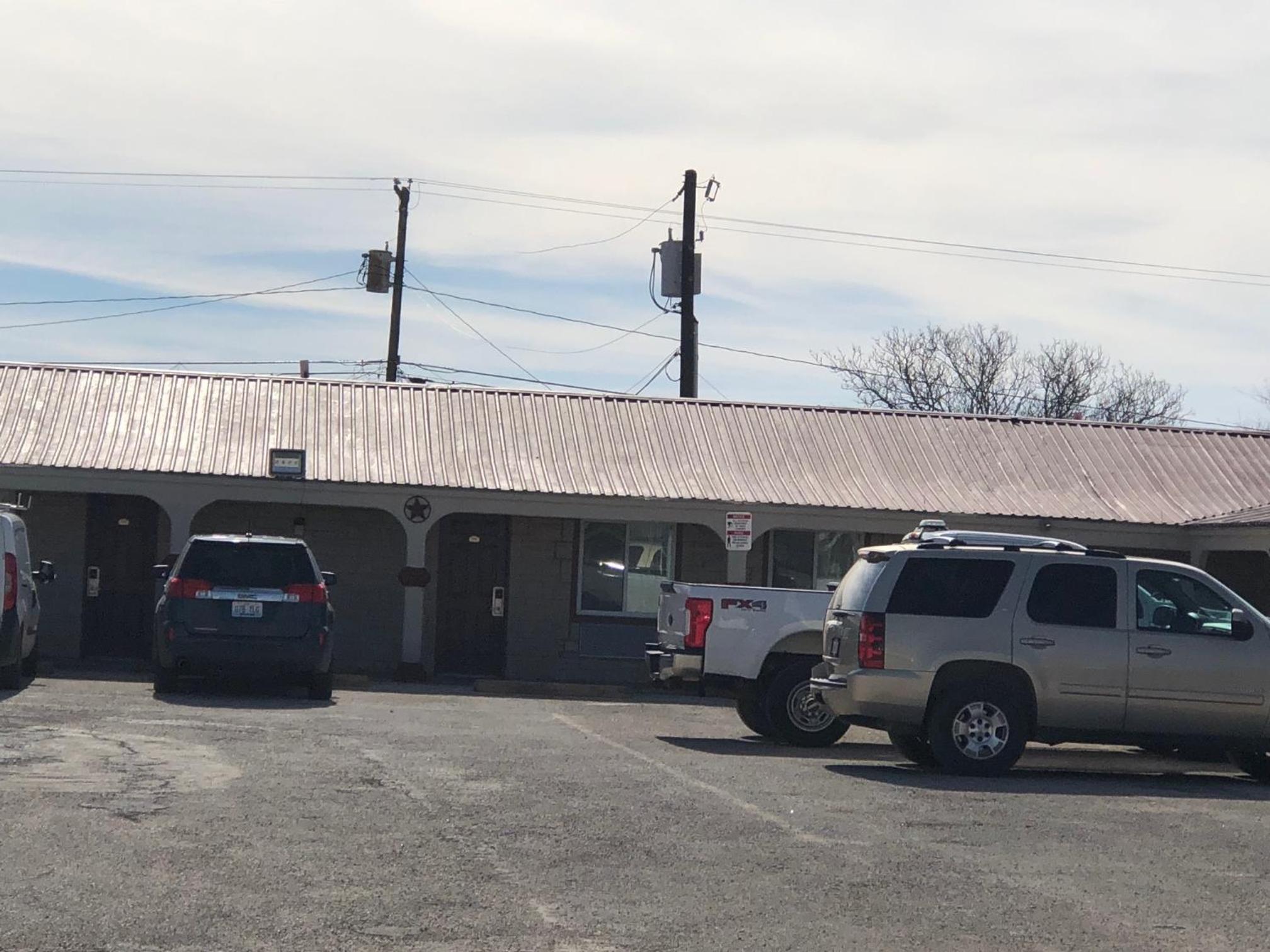 Executive Inn Snyder