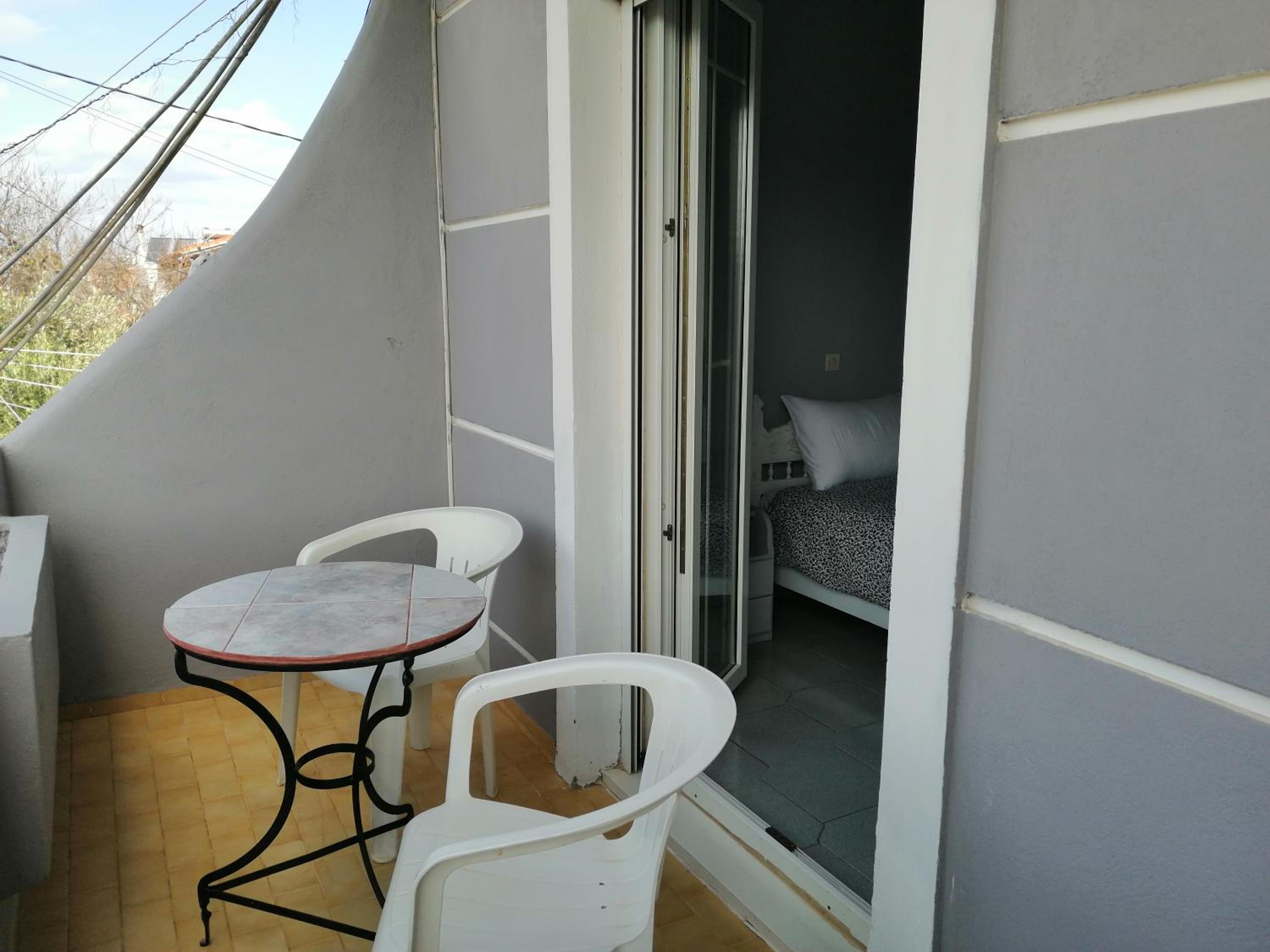 Seven Seas Apartments view 3
