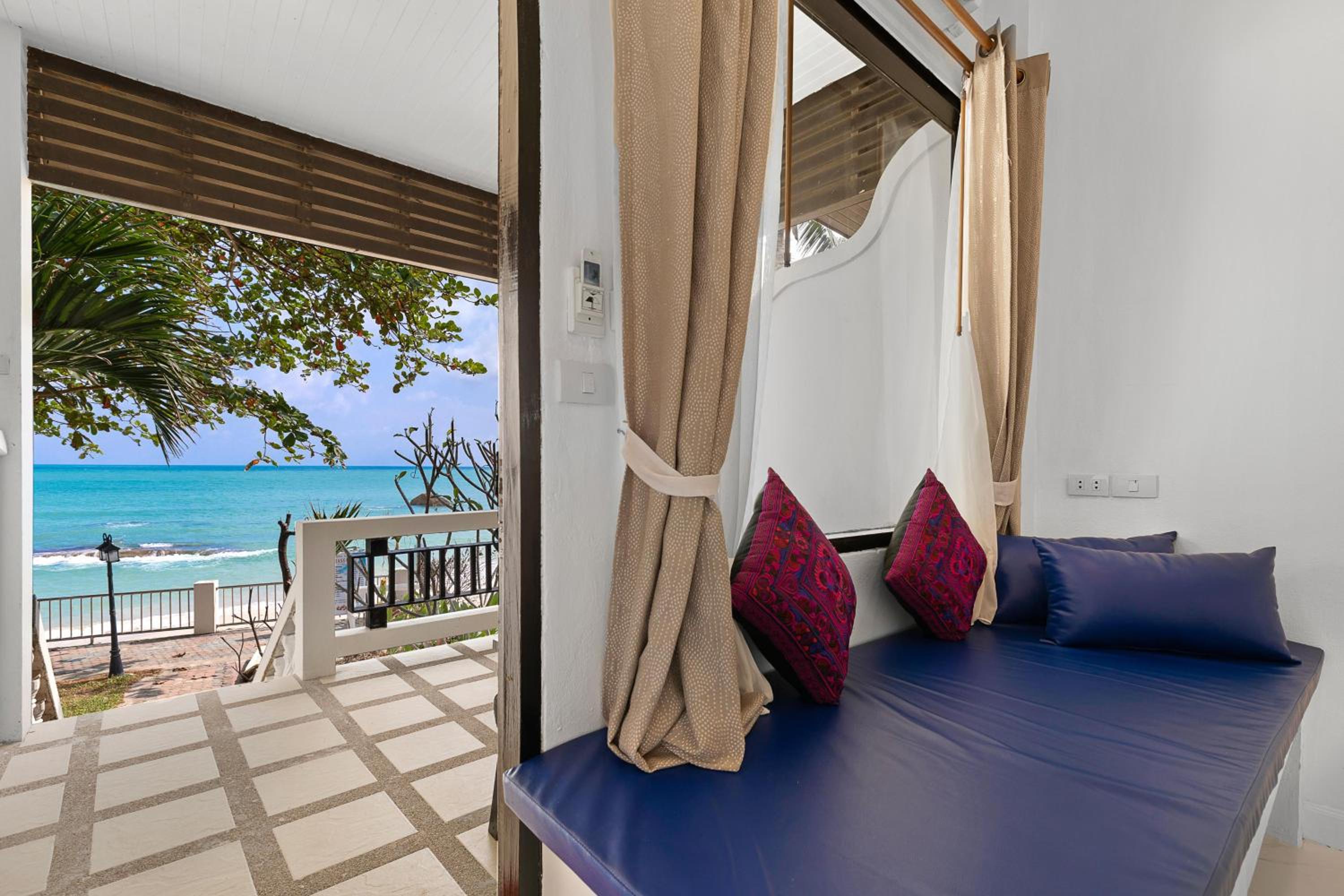Crystal Bay Beach Resort 11