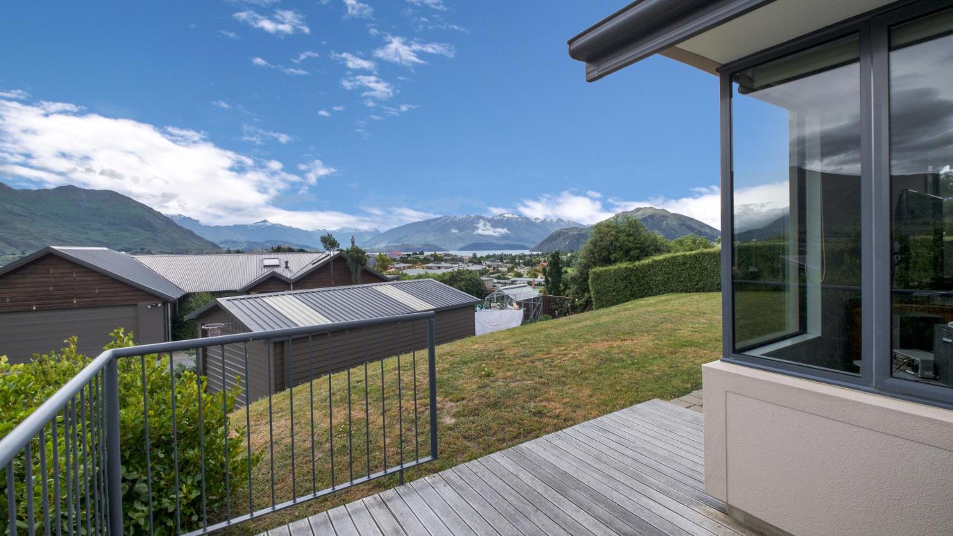 Stonyridge Lodge view 4