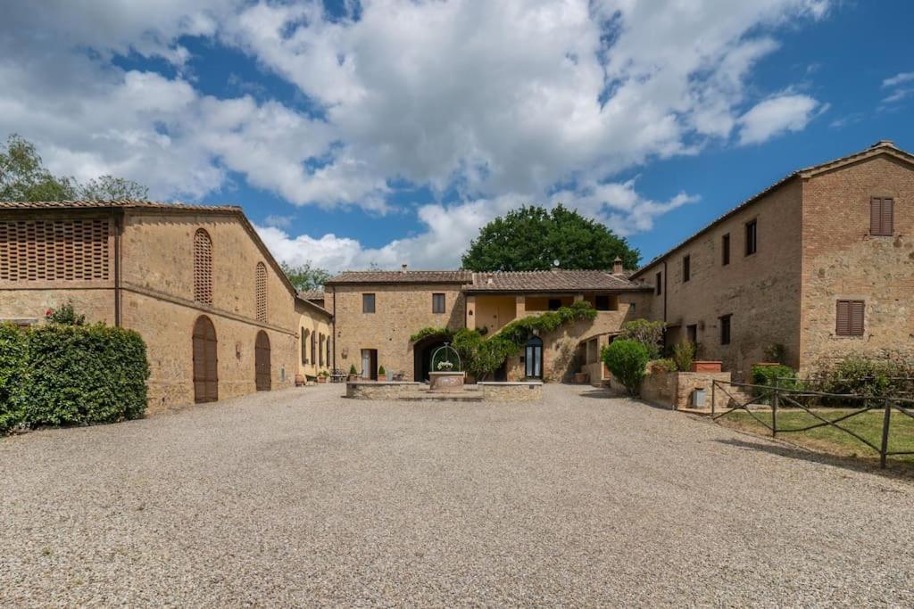 Cortile Del Pozzo