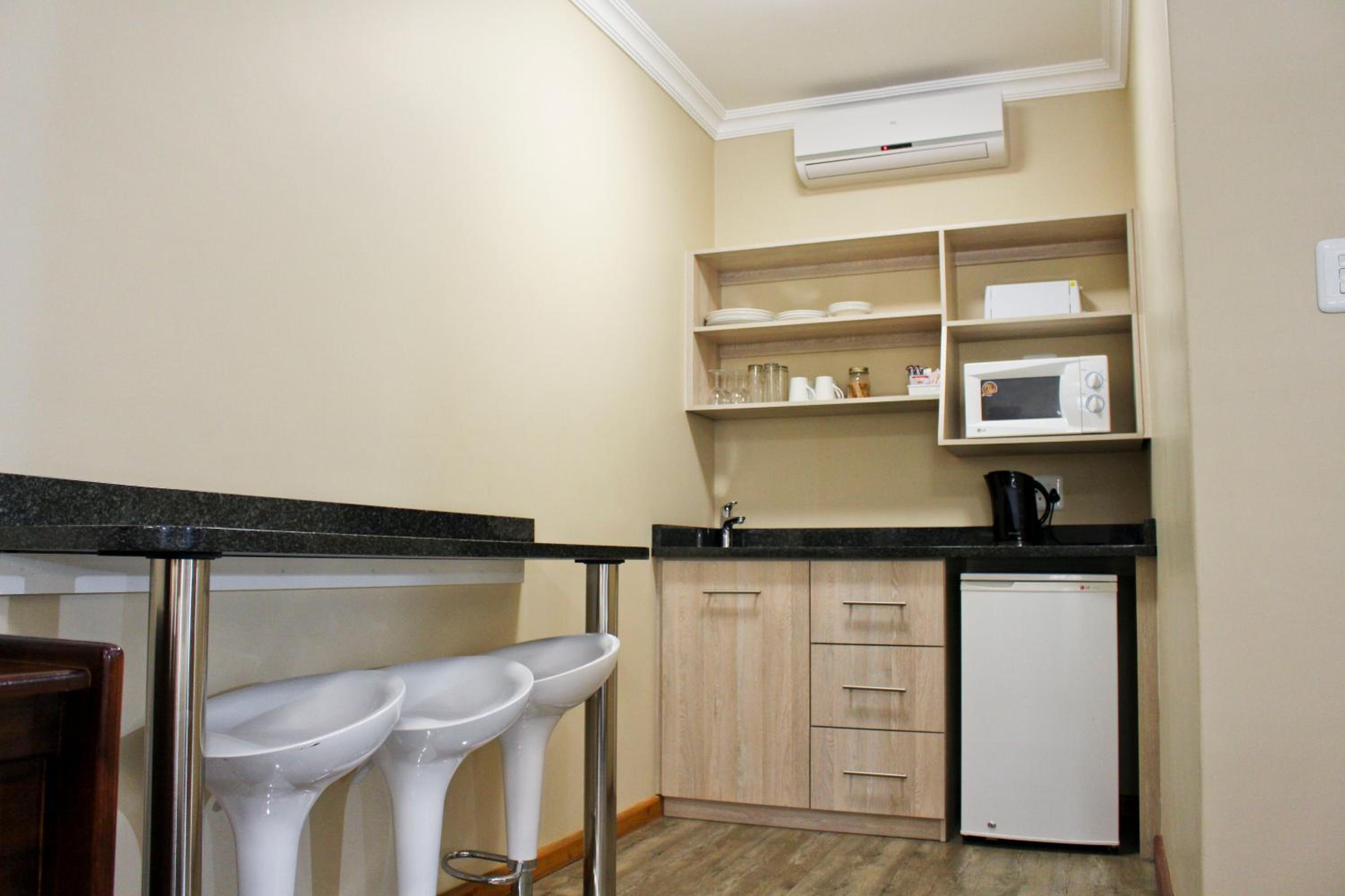 17 on Bird Guest House