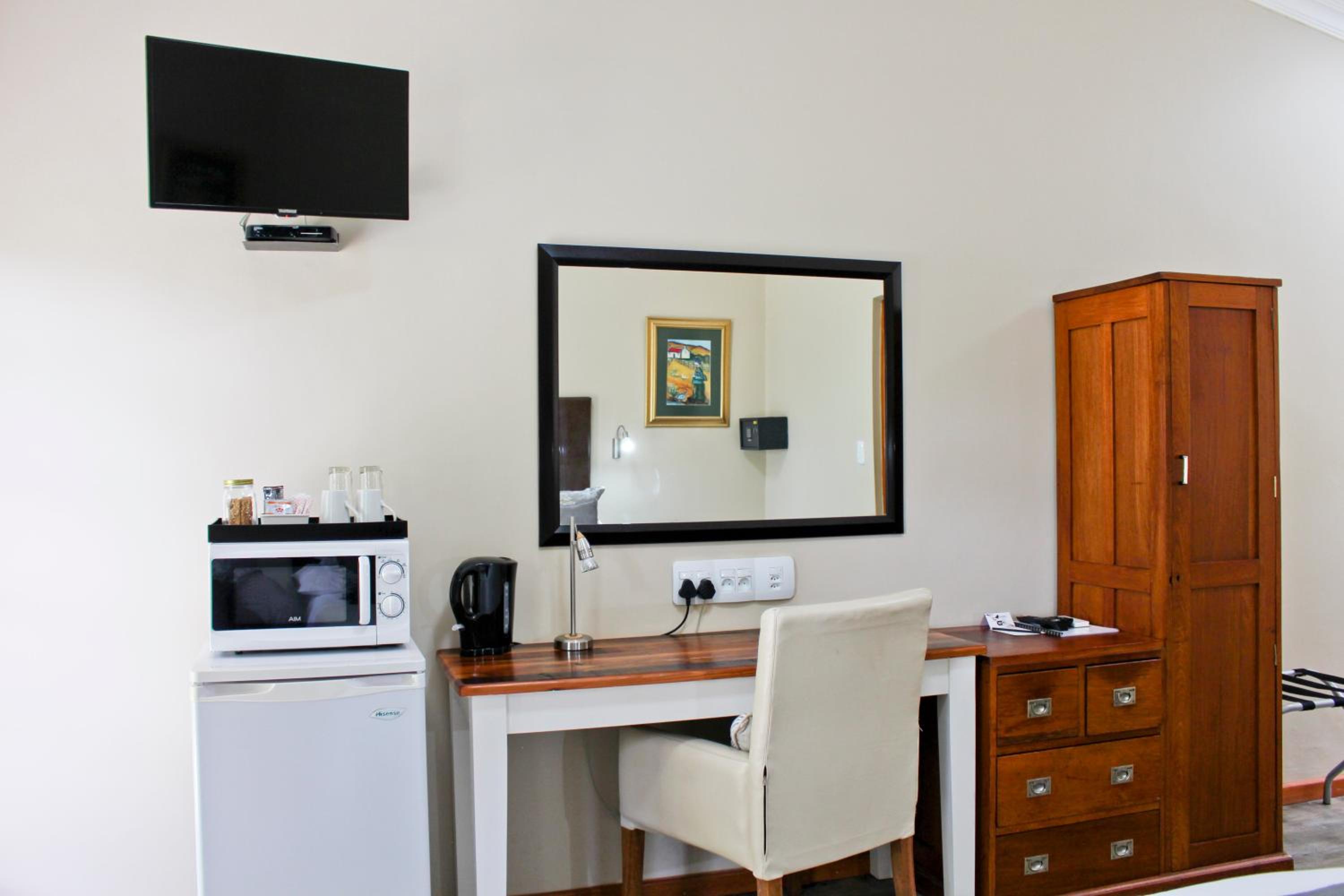17 on Bird Guest House