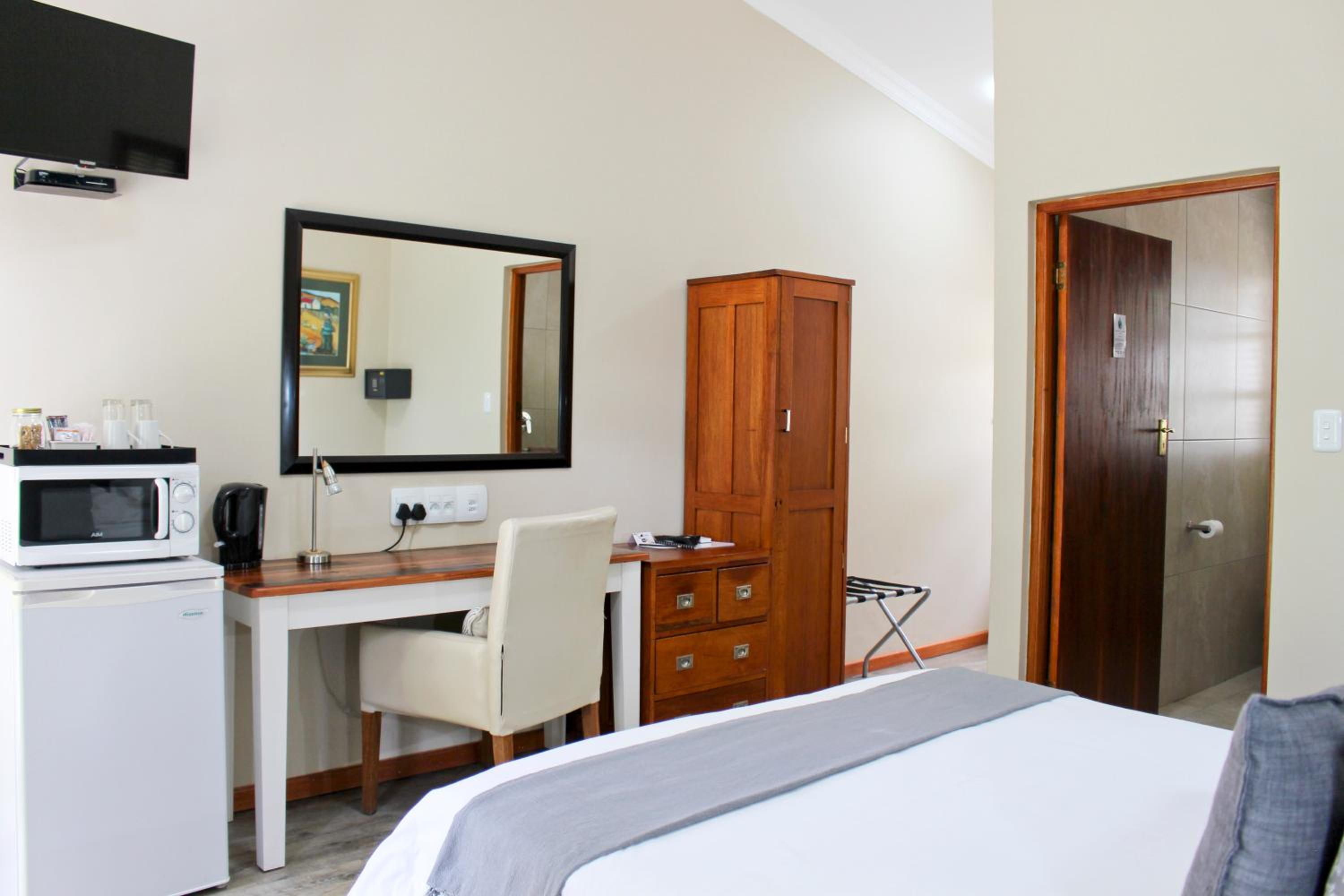 17 on Bird Guest House
