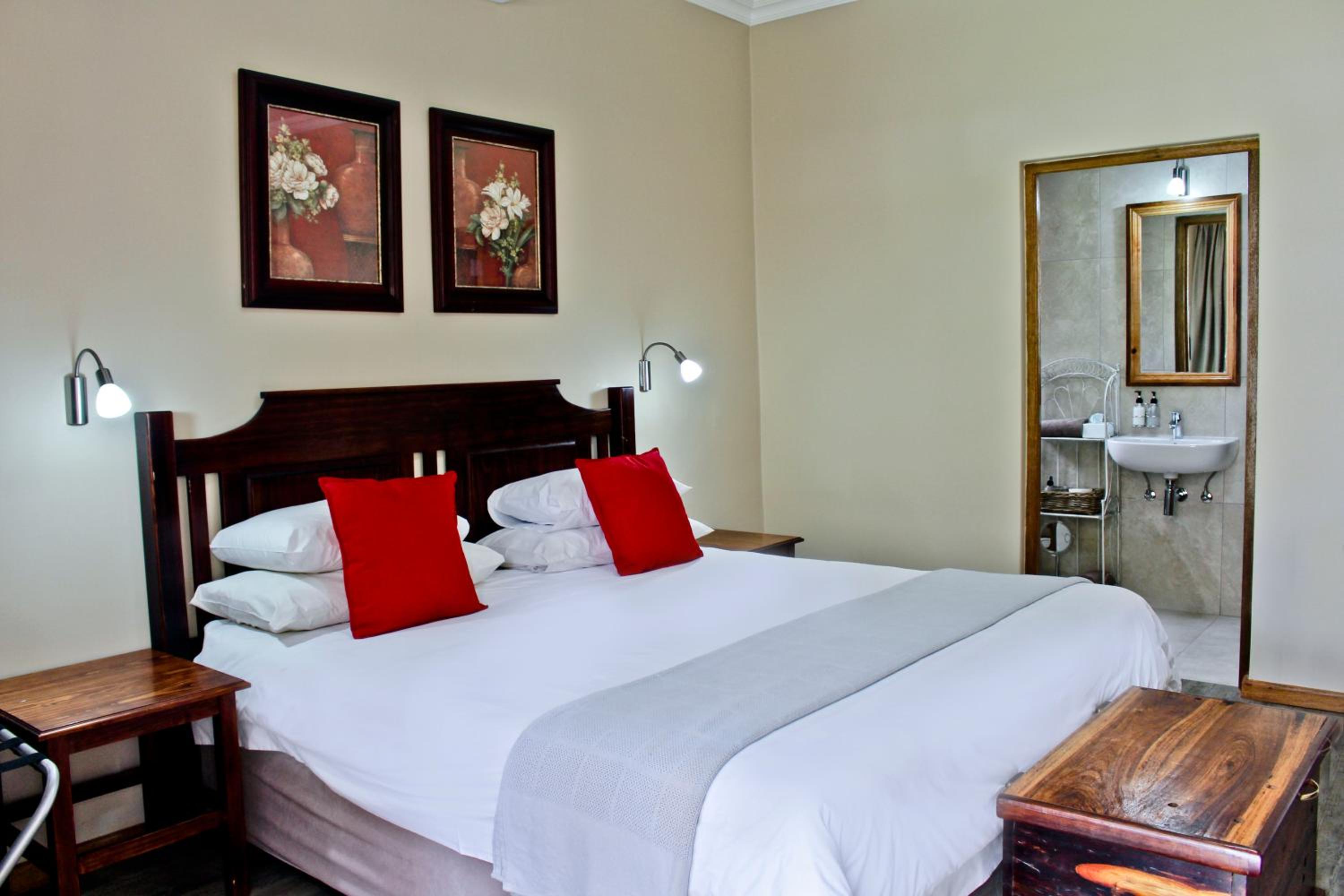 17 on Bird Guest House