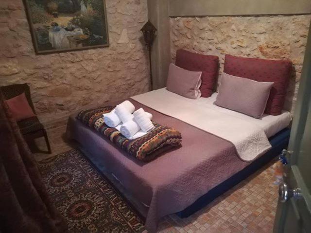 Athens Quinta