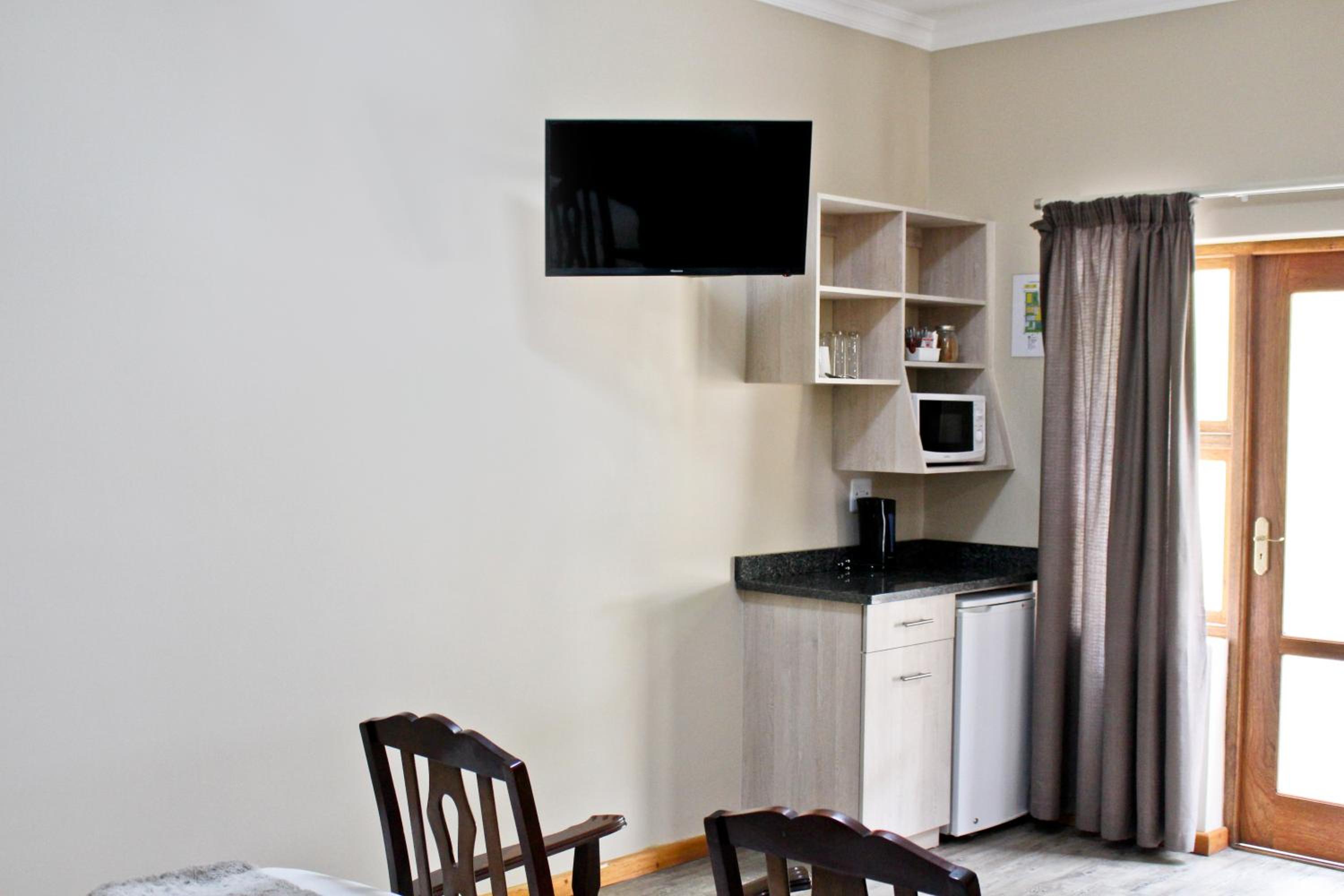 17 on Bird Guest House