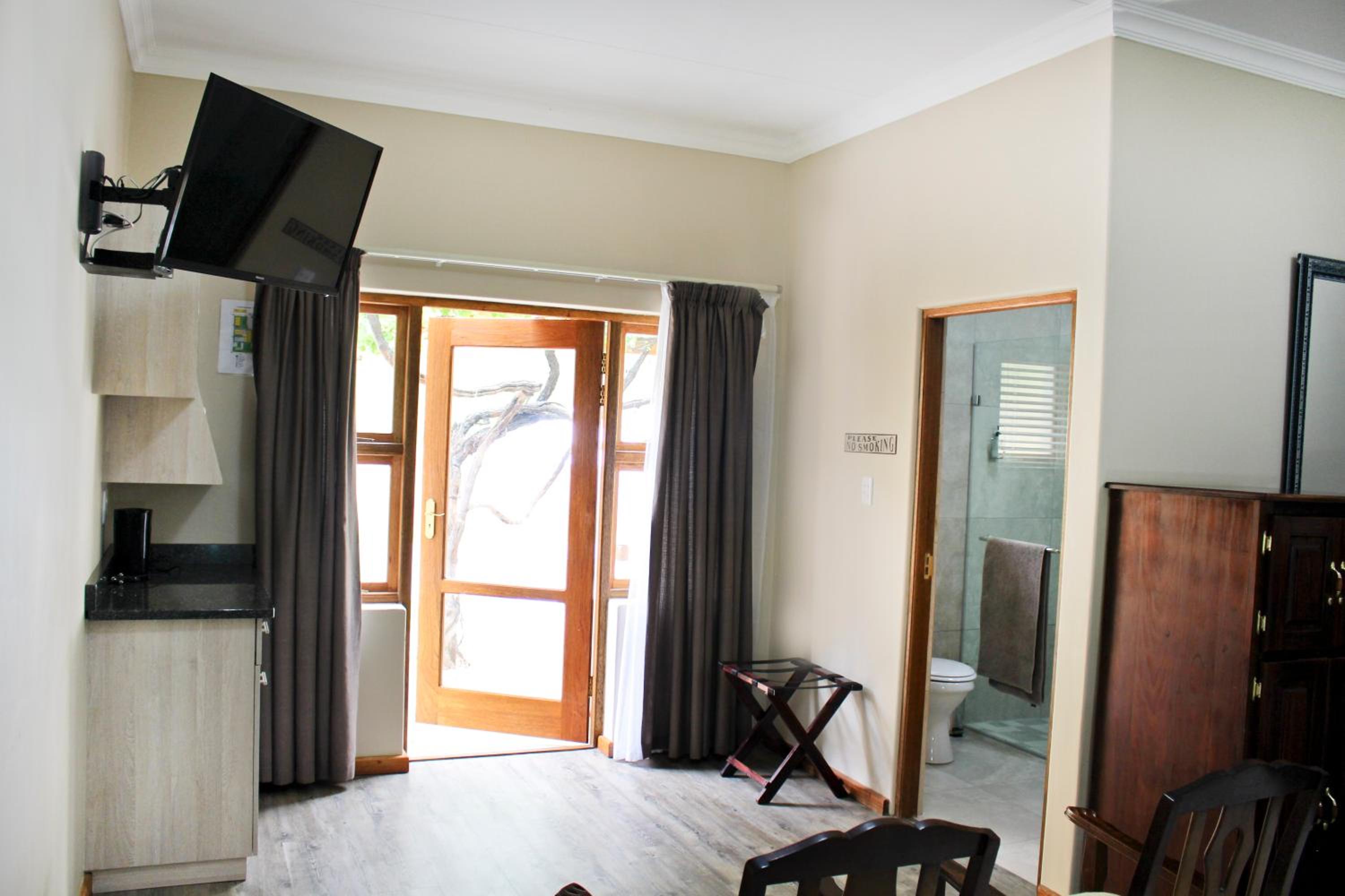 17 on Bird Guest House