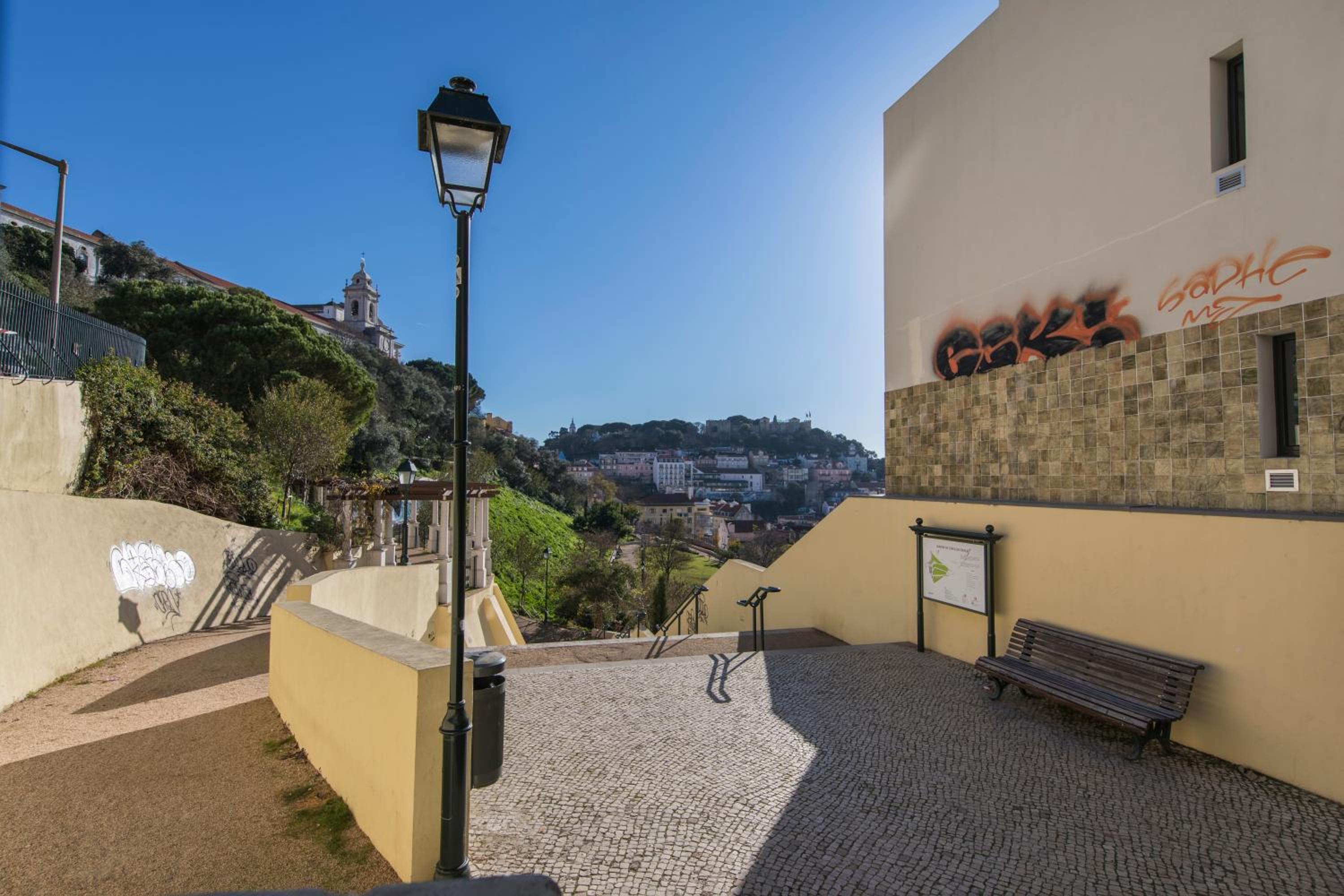 Lisbon Vacations - A Pearl in Grace Land - Property Image 1