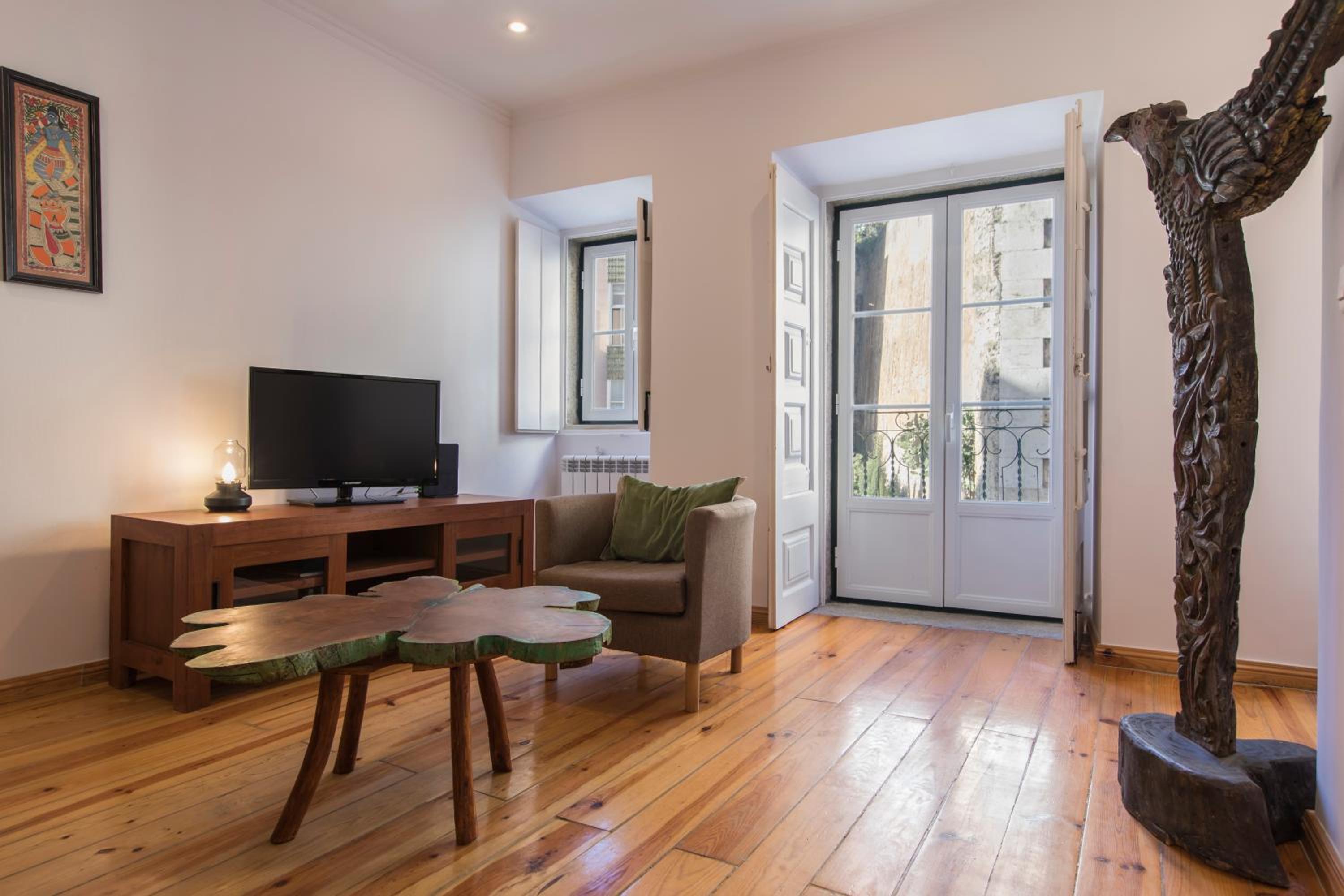 Lisbon Vacations - A Pearl in Grace Land - Property Image 3