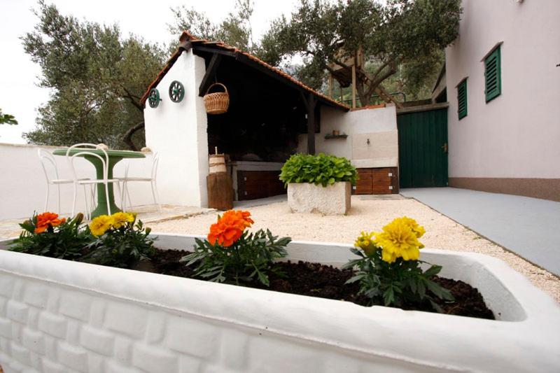 Apartment Glavina with heated pool view 5