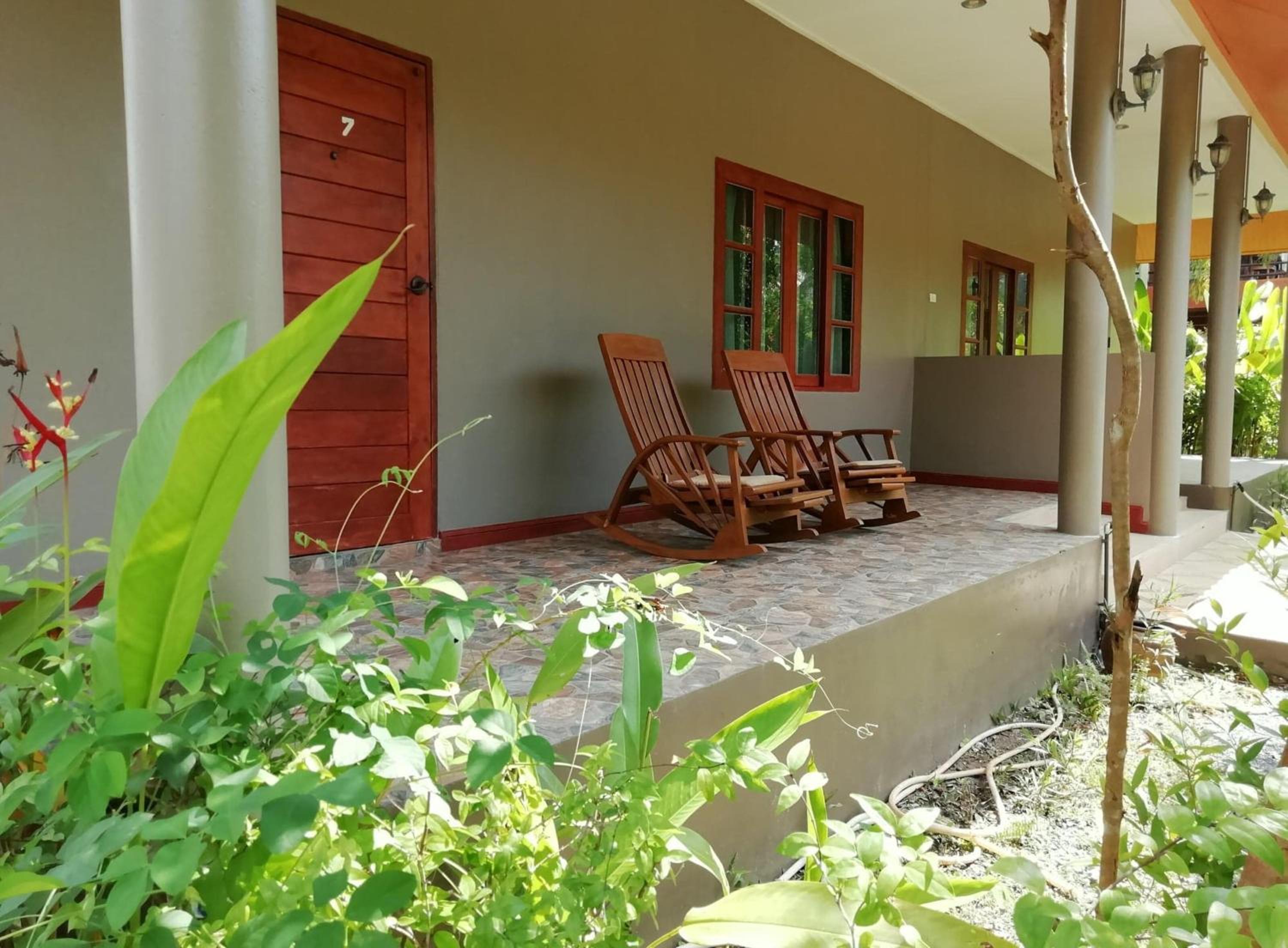 Lanta Wanida Resort