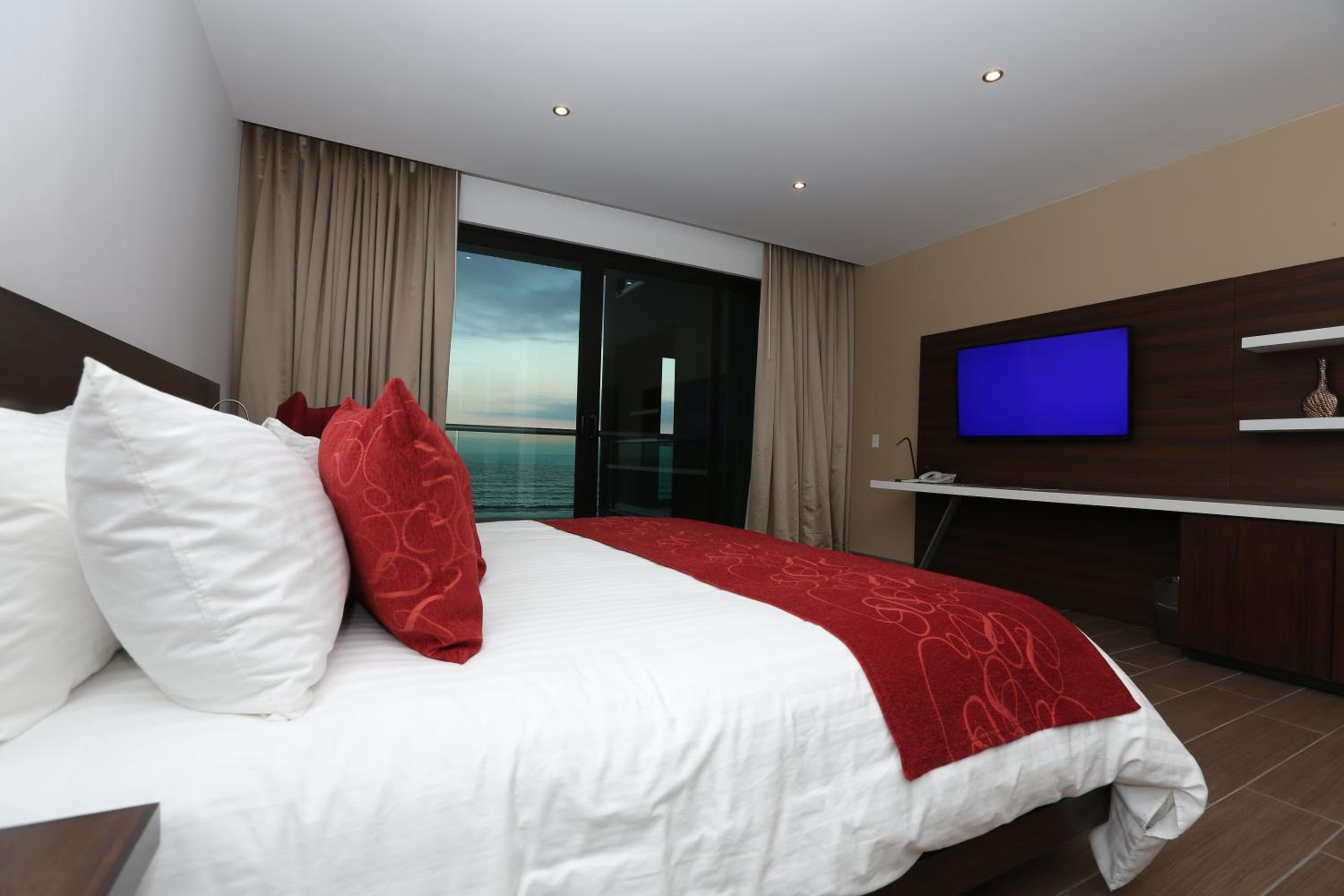 Ensenada Vacations - Hotel Marea Vista - Property Image 4