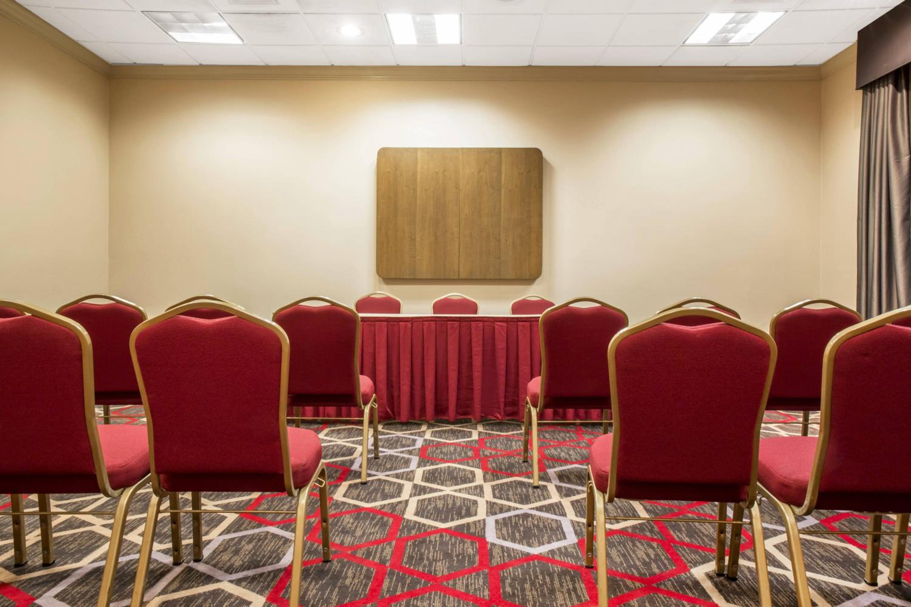 Lexington Vacations - Quality Inn Lexington -Horse Park - Property Image 30