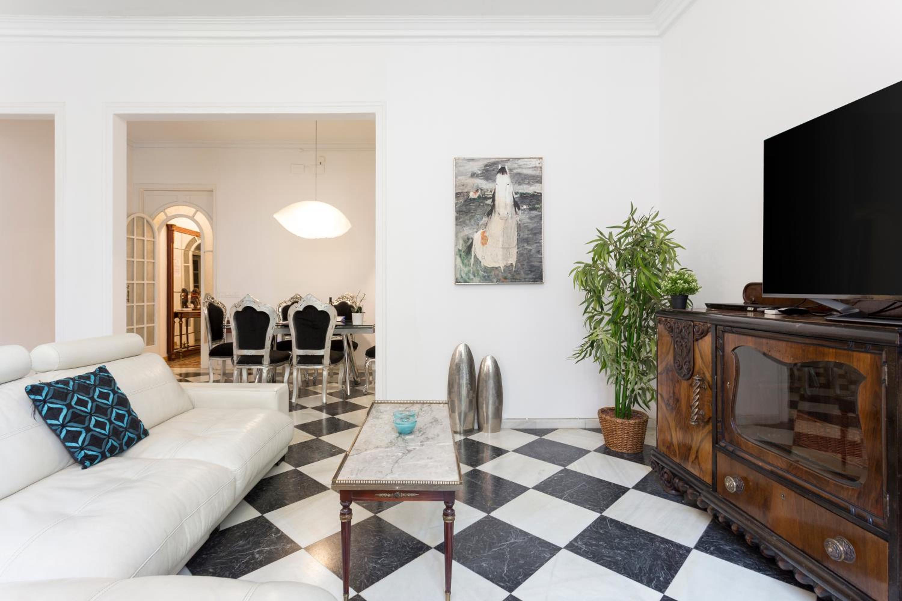 1229 - AWESOME CITY CENTER APARTMENT WITH TERRACE