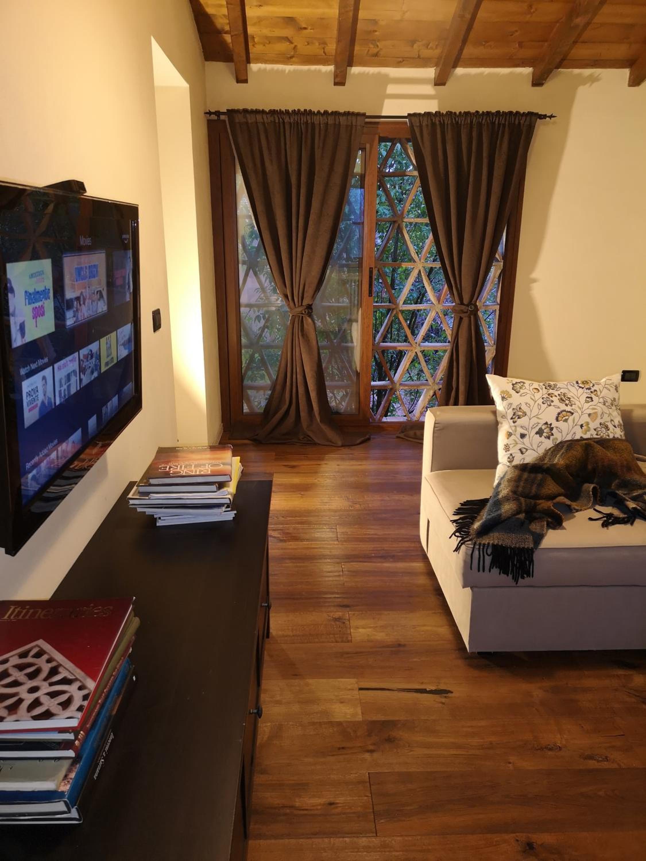 Rose Cottage Tuscany view 4