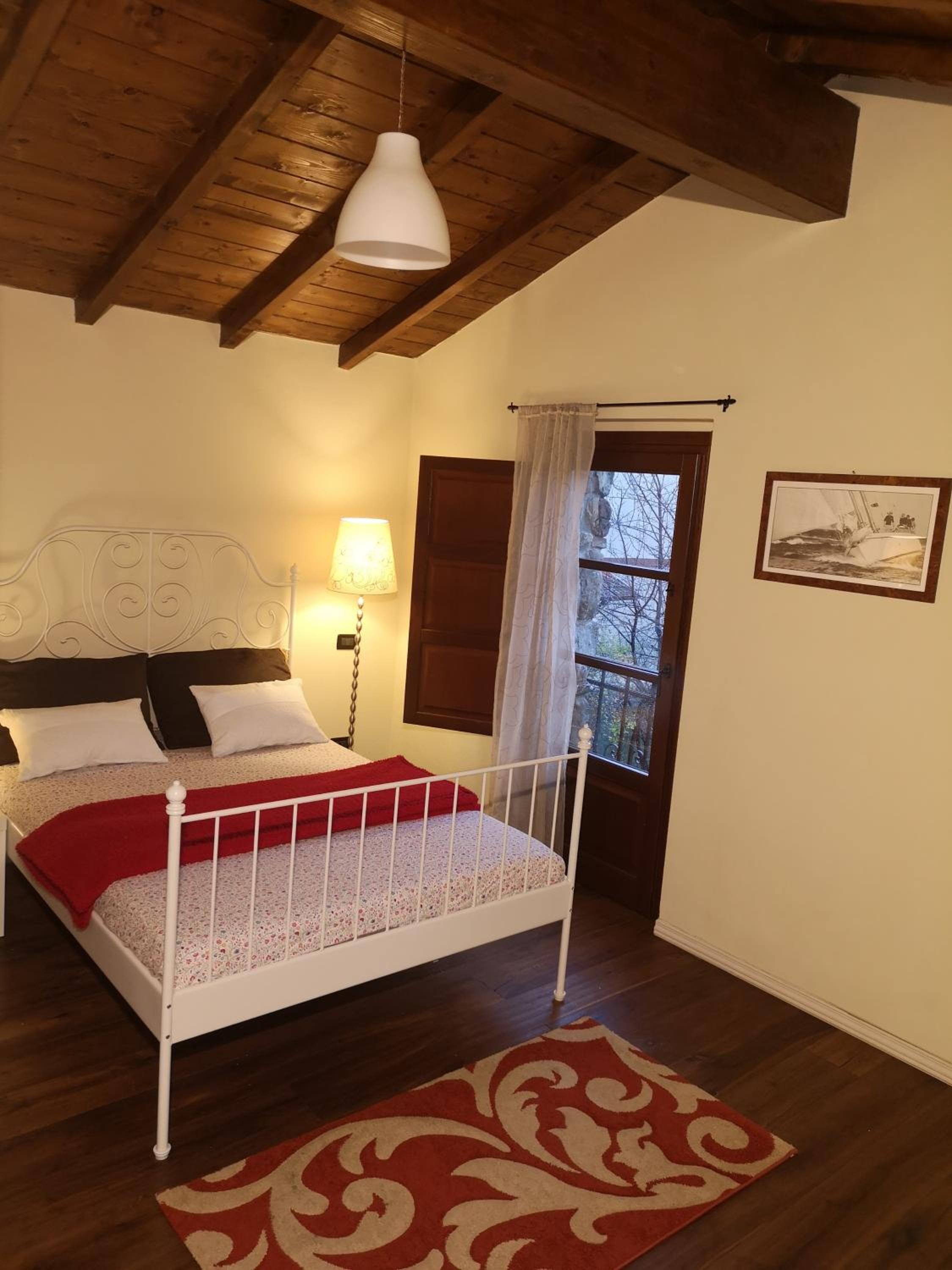 Rose Cottage Tuscany view 3