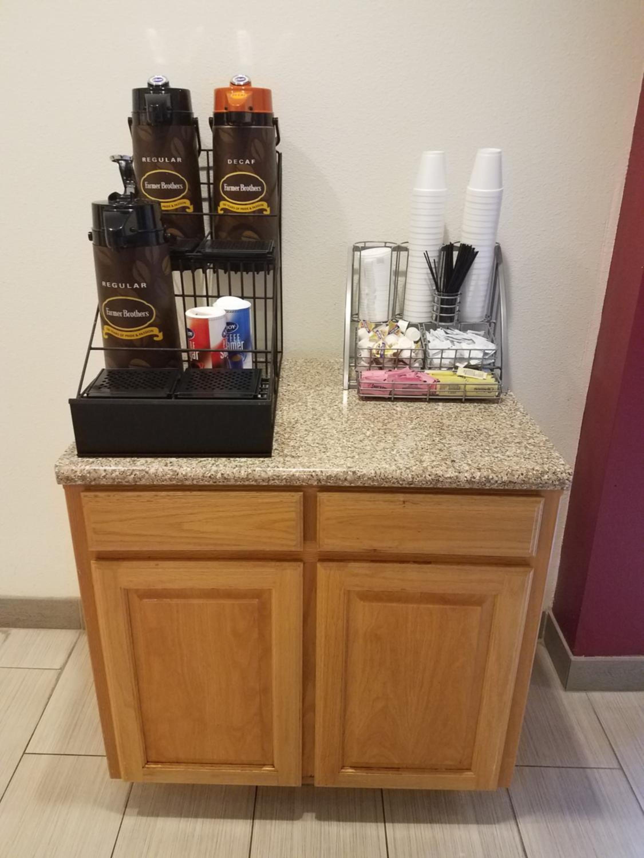 Super 8 by Wyndham Garland Rowlett East Dallas Area - Property Image 1