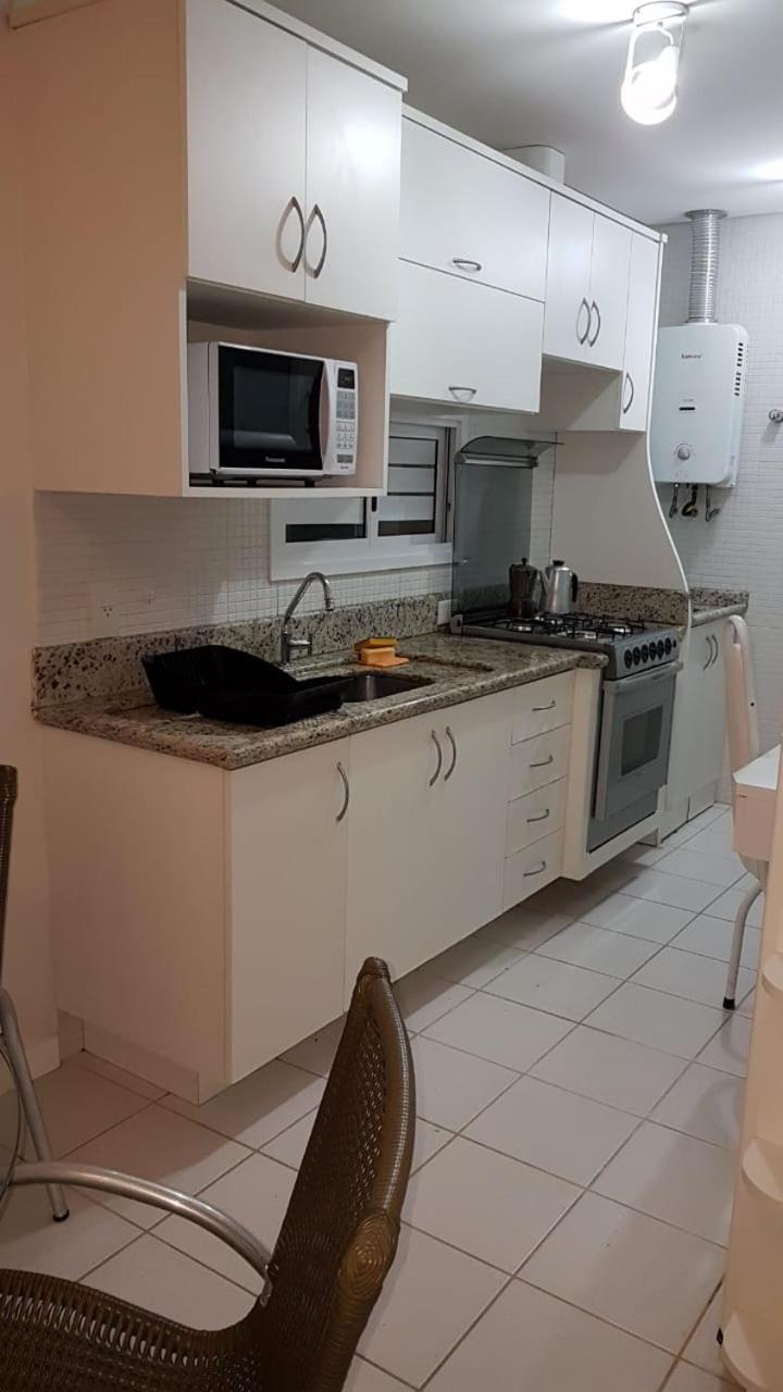 Bem localizado com sacada, churrasqueira, garagem e split view 3