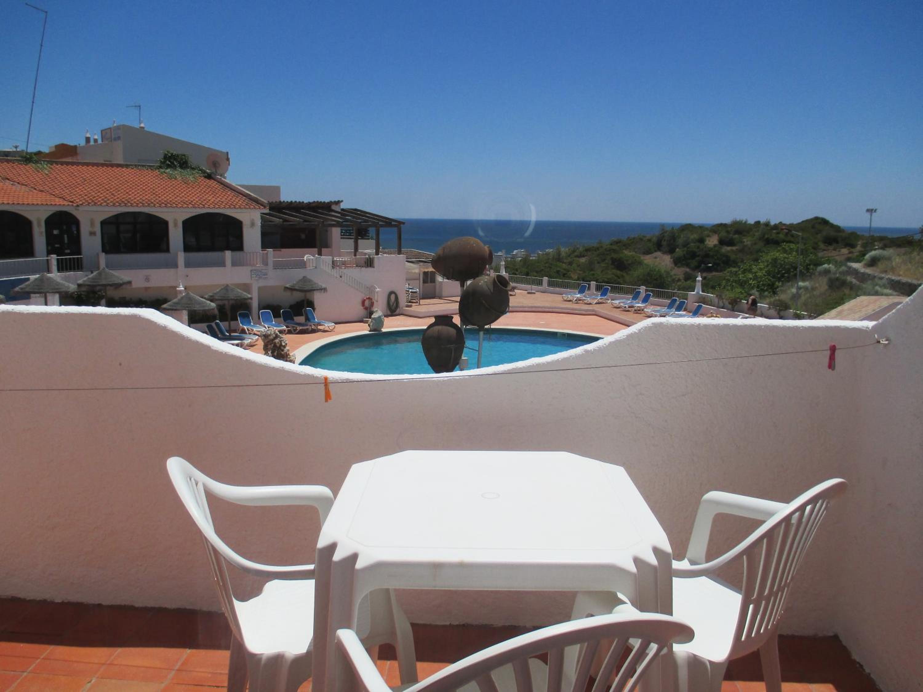 Apartamentos Salema Praia Club