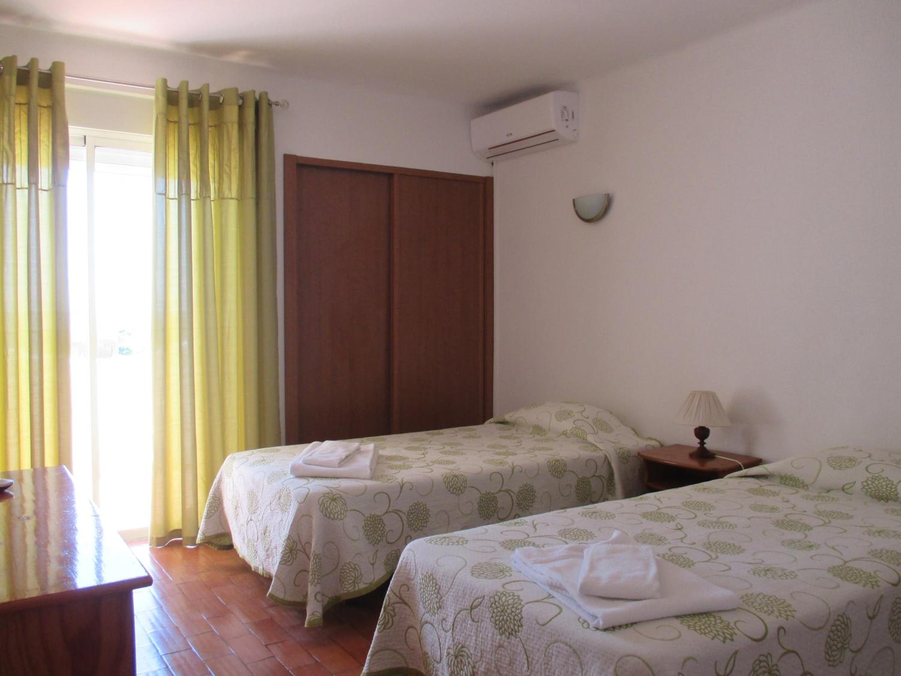 Apartamentos Salema Praia Club