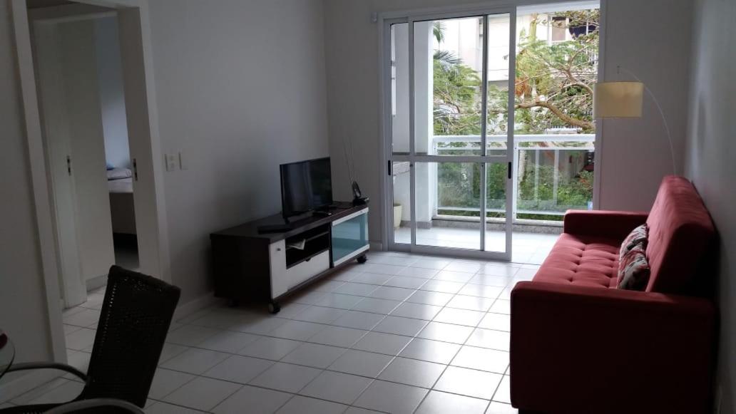 Bem localizado com sacada, churrasqueira, garagem e split view 2