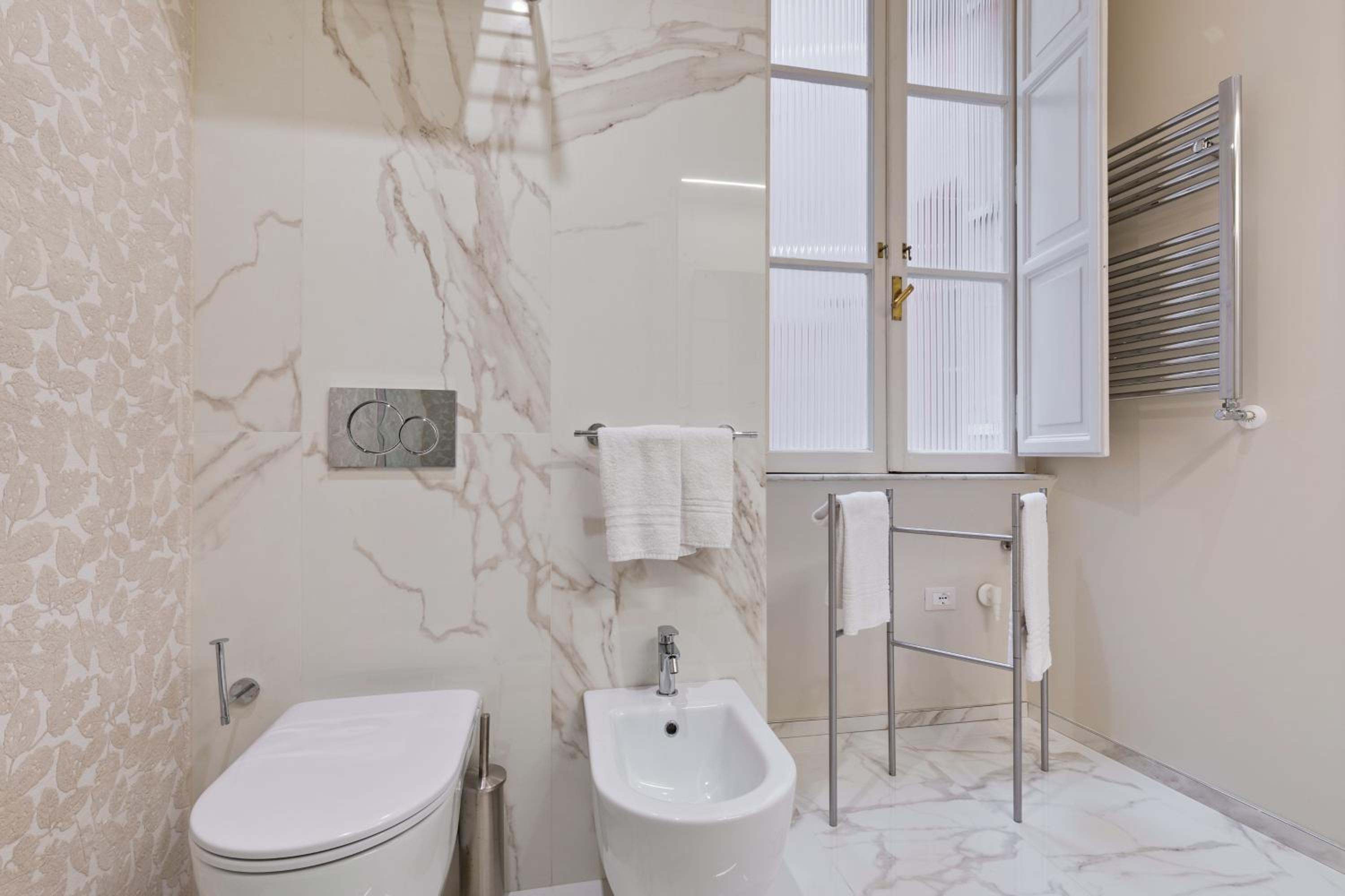 Cavour Suites Guest House