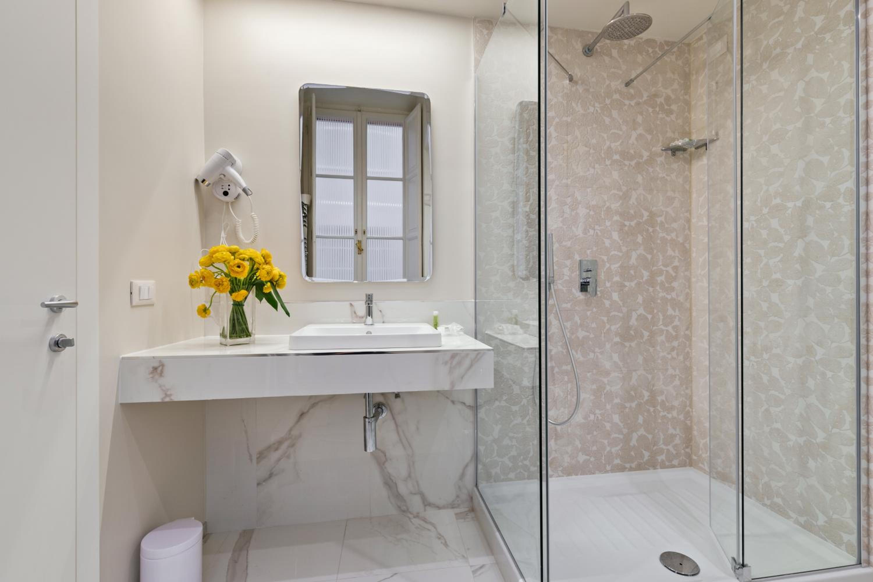 Cavour Suites Guest House