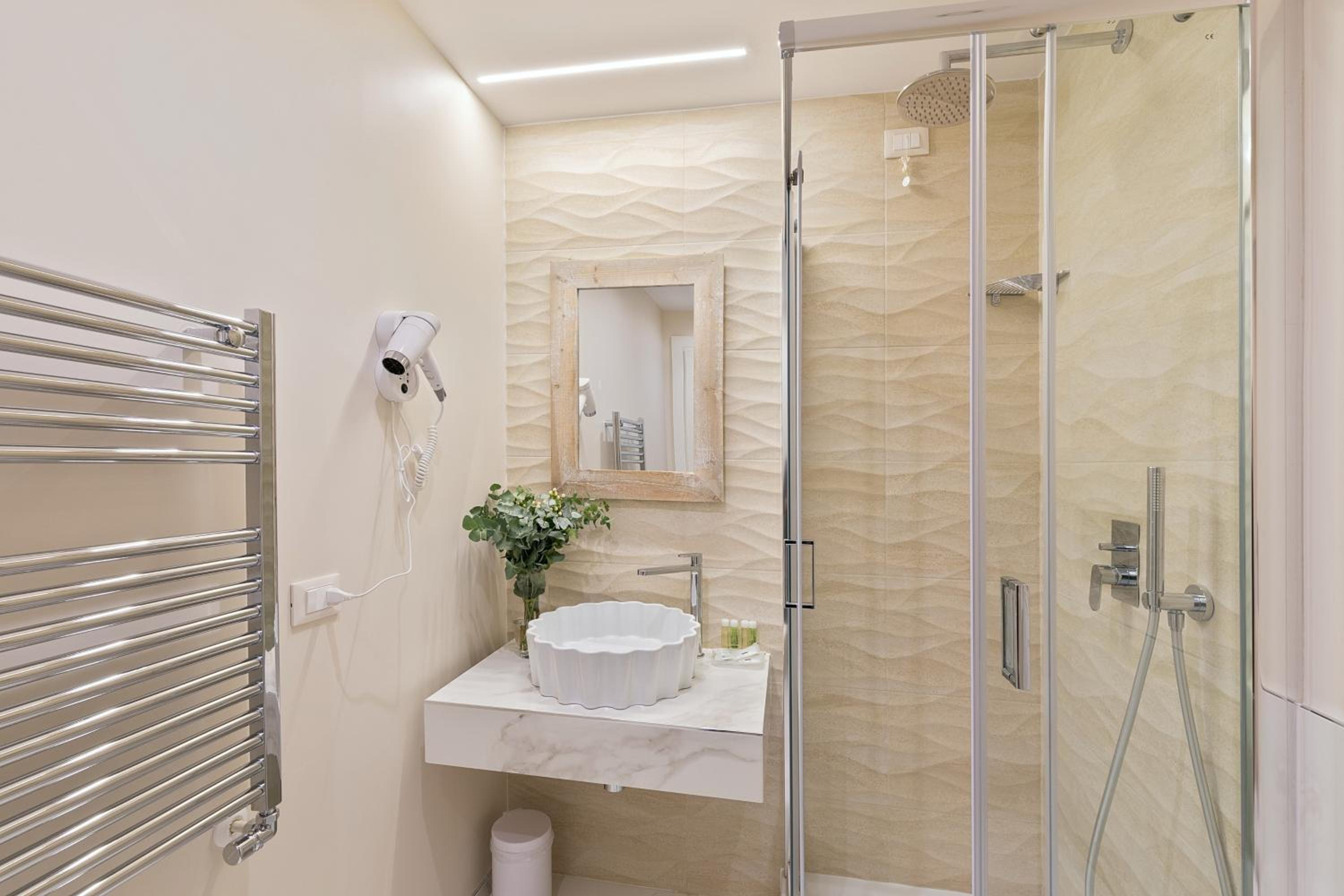Cavour Suites Guest House