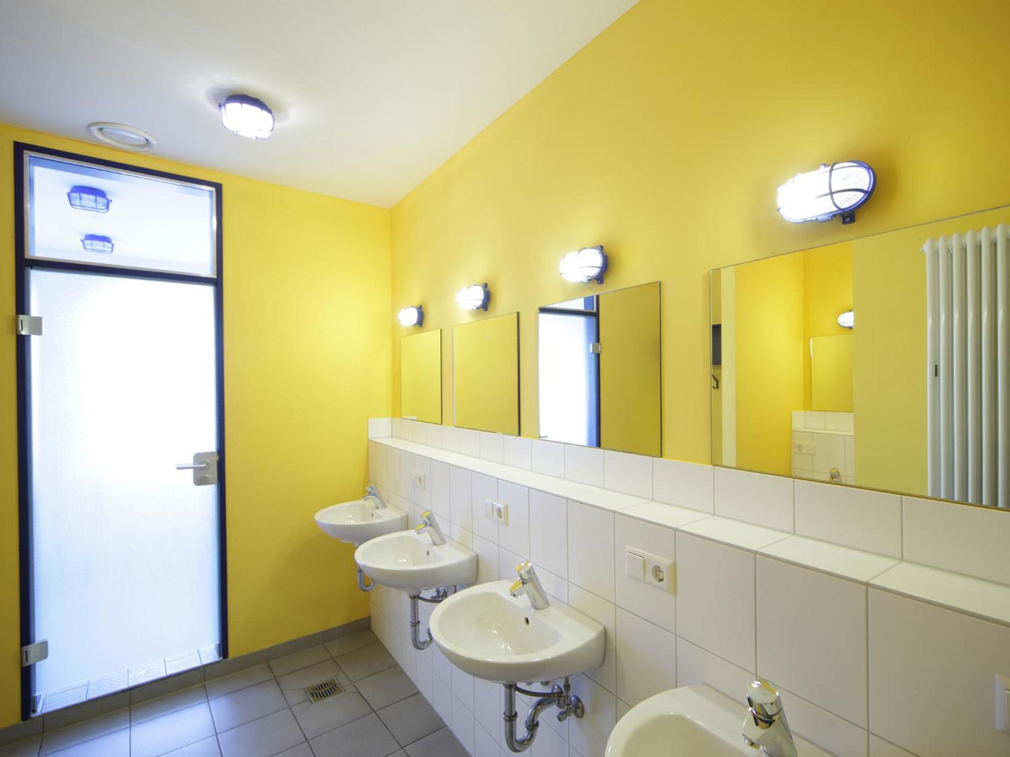 Hannover Vacations - Bed'nBudget Expo-Hostel Rooms - Property Image 45