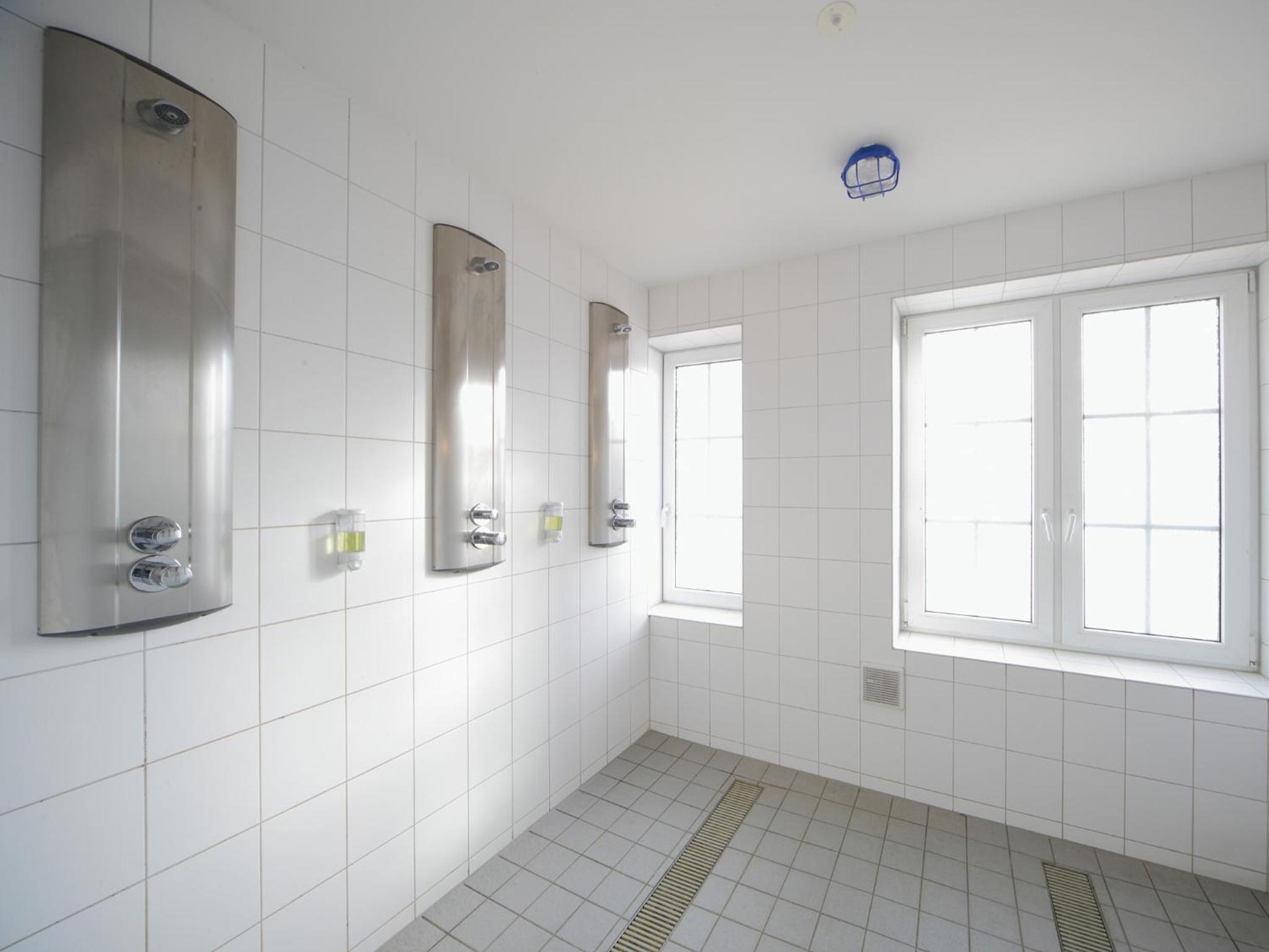 Hannover Vacations - Bed'nBudget Expo-Hostel Rooms - Property Image 3