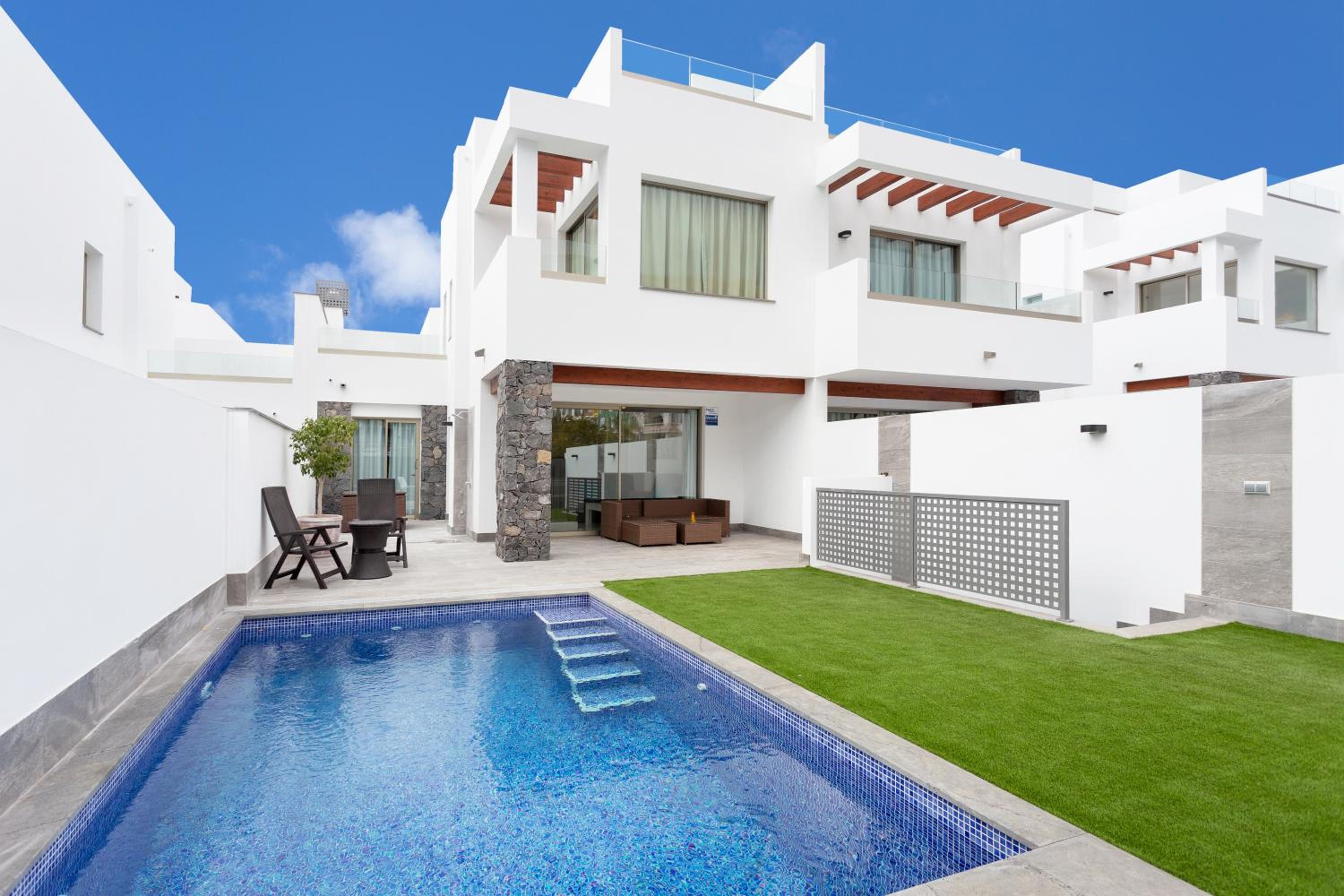 Hotel Portofino Resort - Image 1