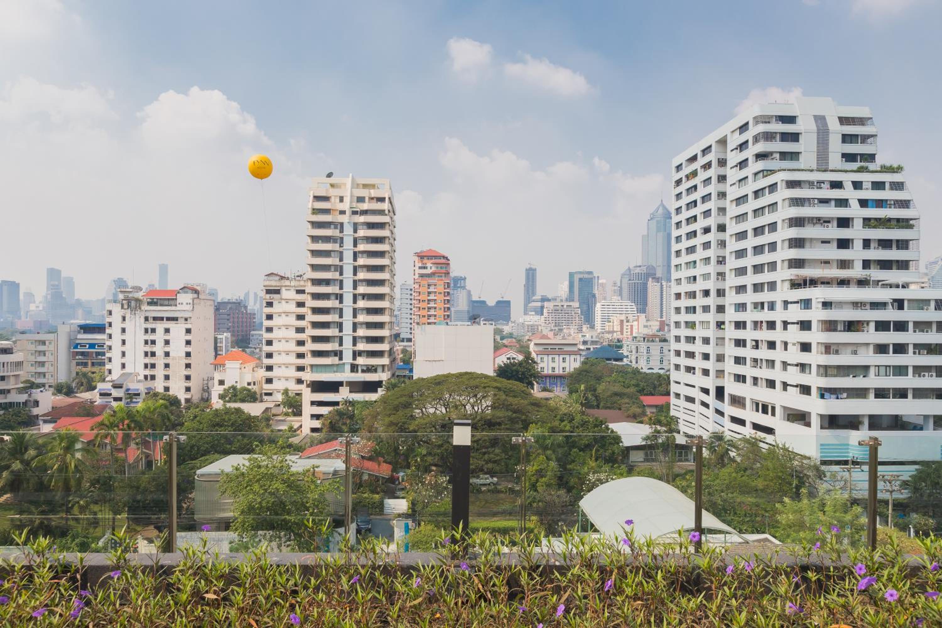 Sukhumvit Asok Modern Suite