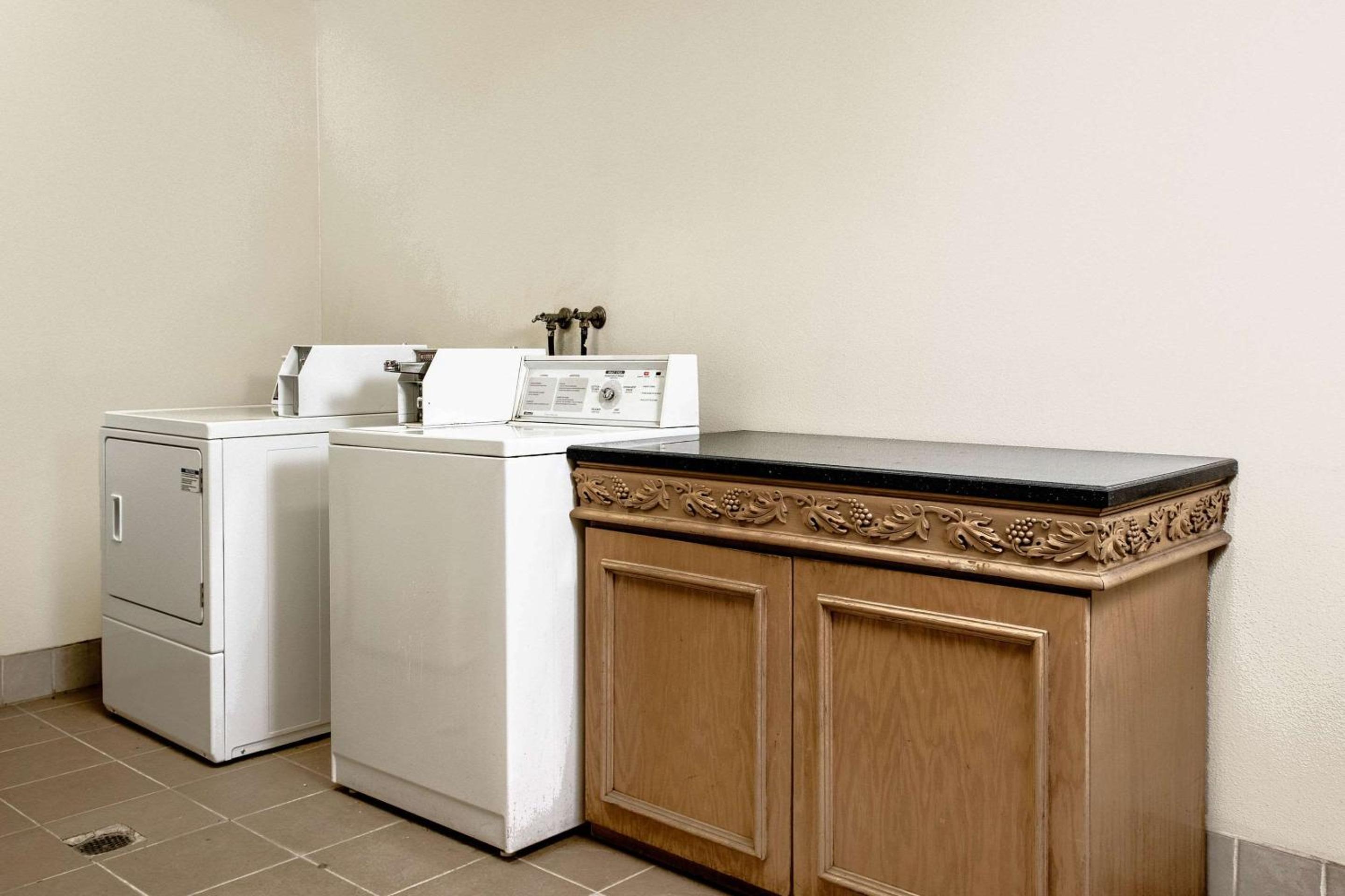 Executive Inn westley,CA - Property Image 14