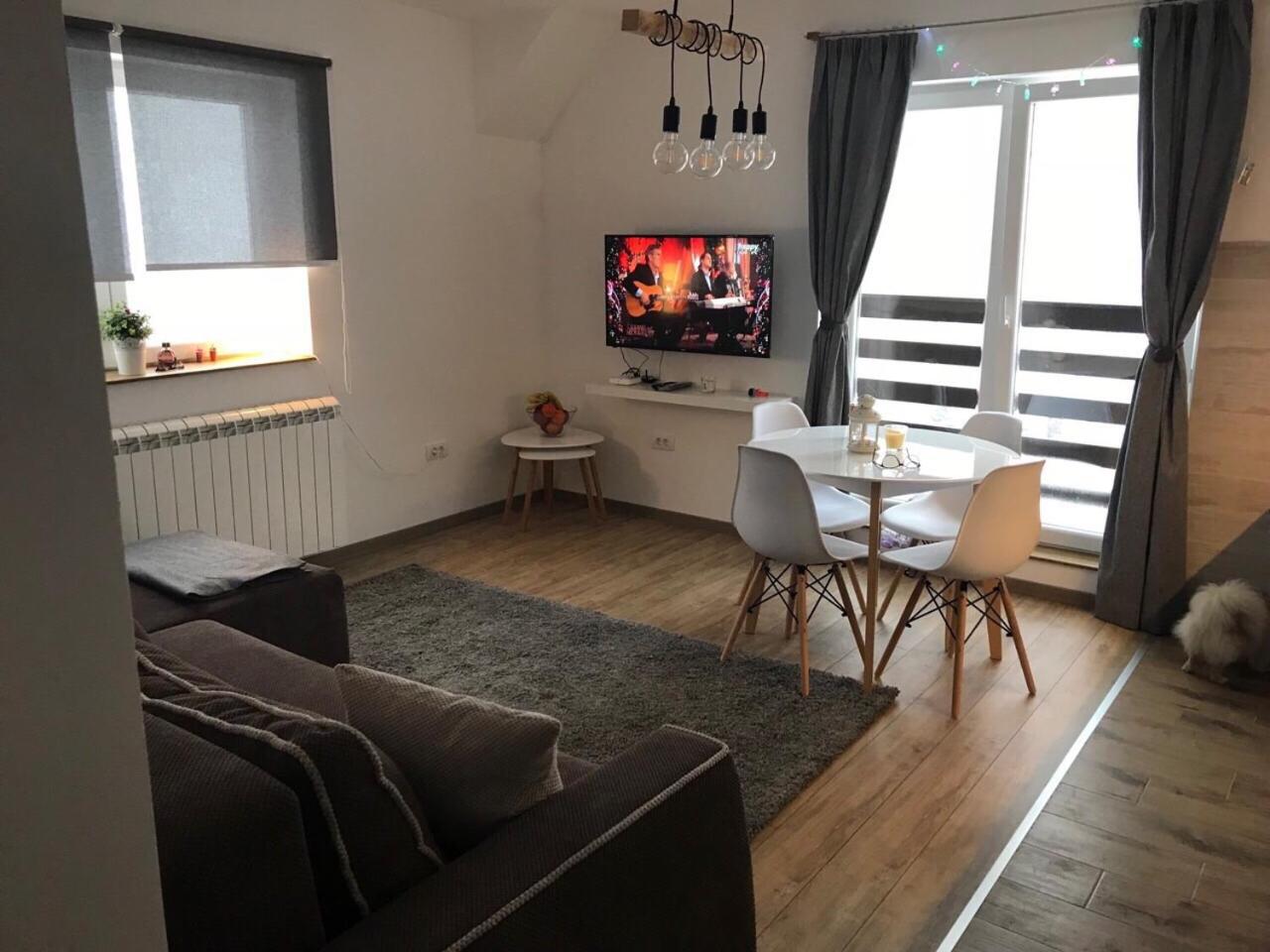 Iznad oblaka,Vikend Naselje, Kraljevi Čardaci view 4