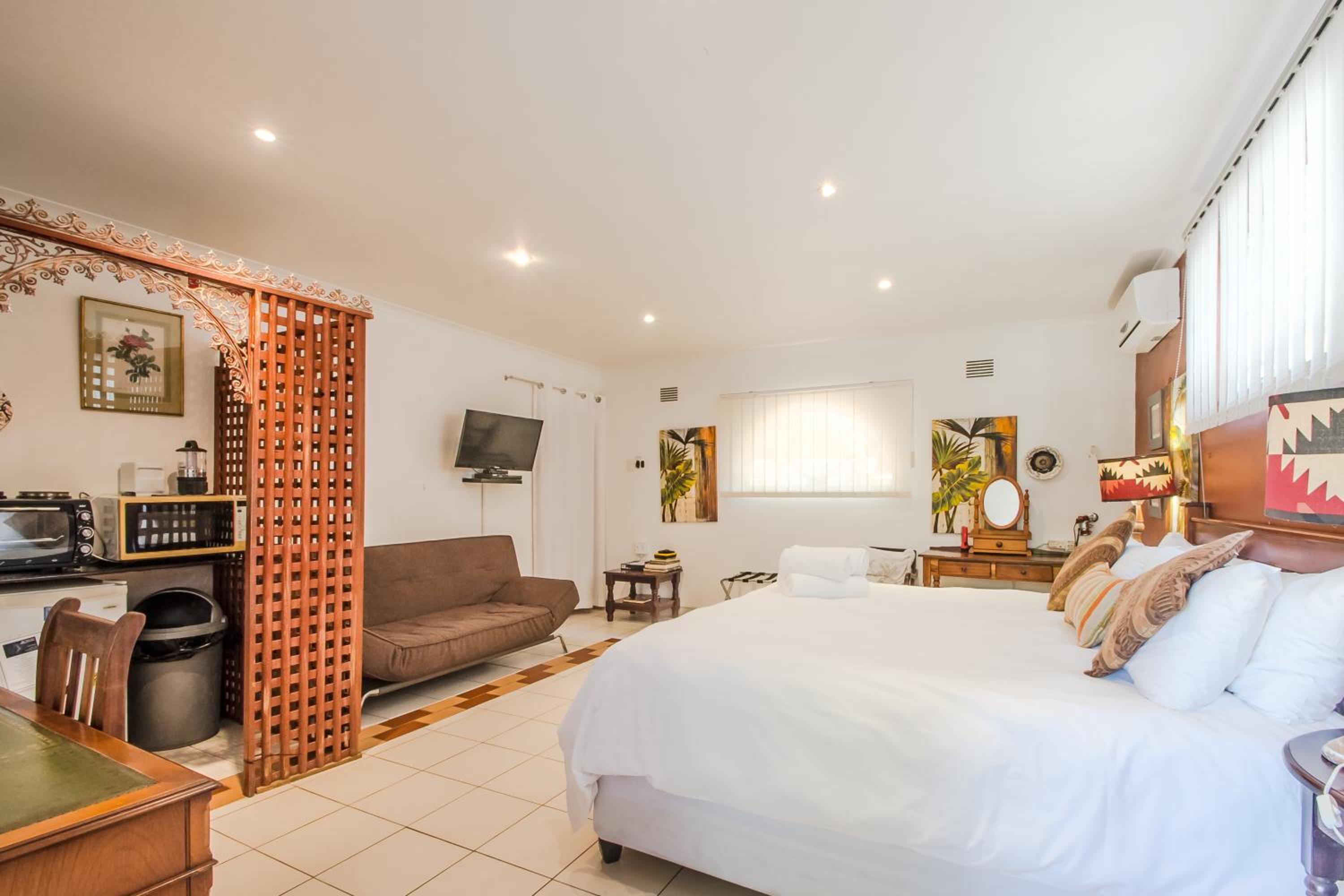 HoneyPot Guest house