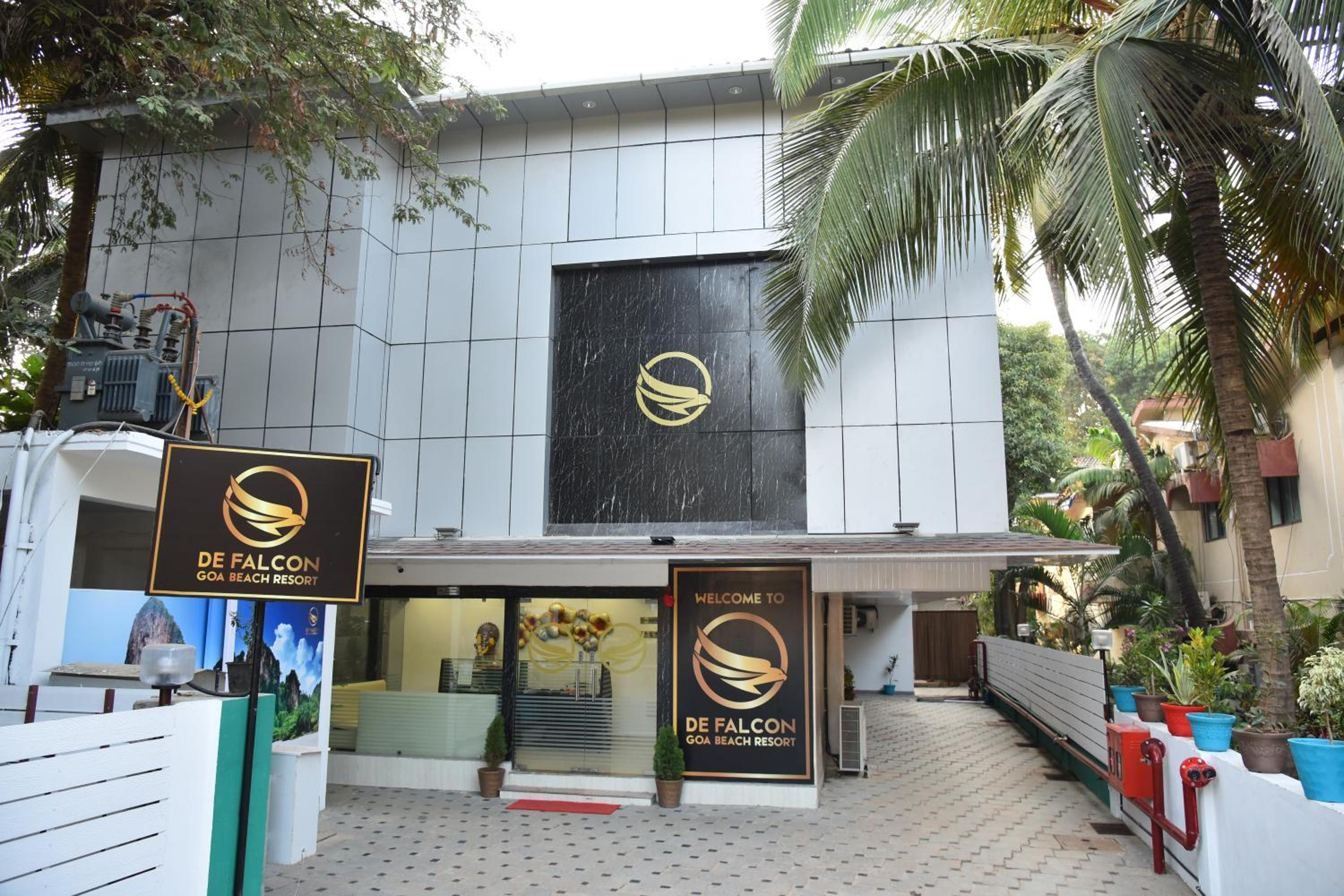 De Falcon Goa Beach Resort