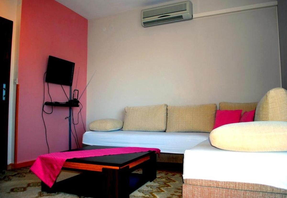 Apartments Hazi 1 - 150m from sea view 2