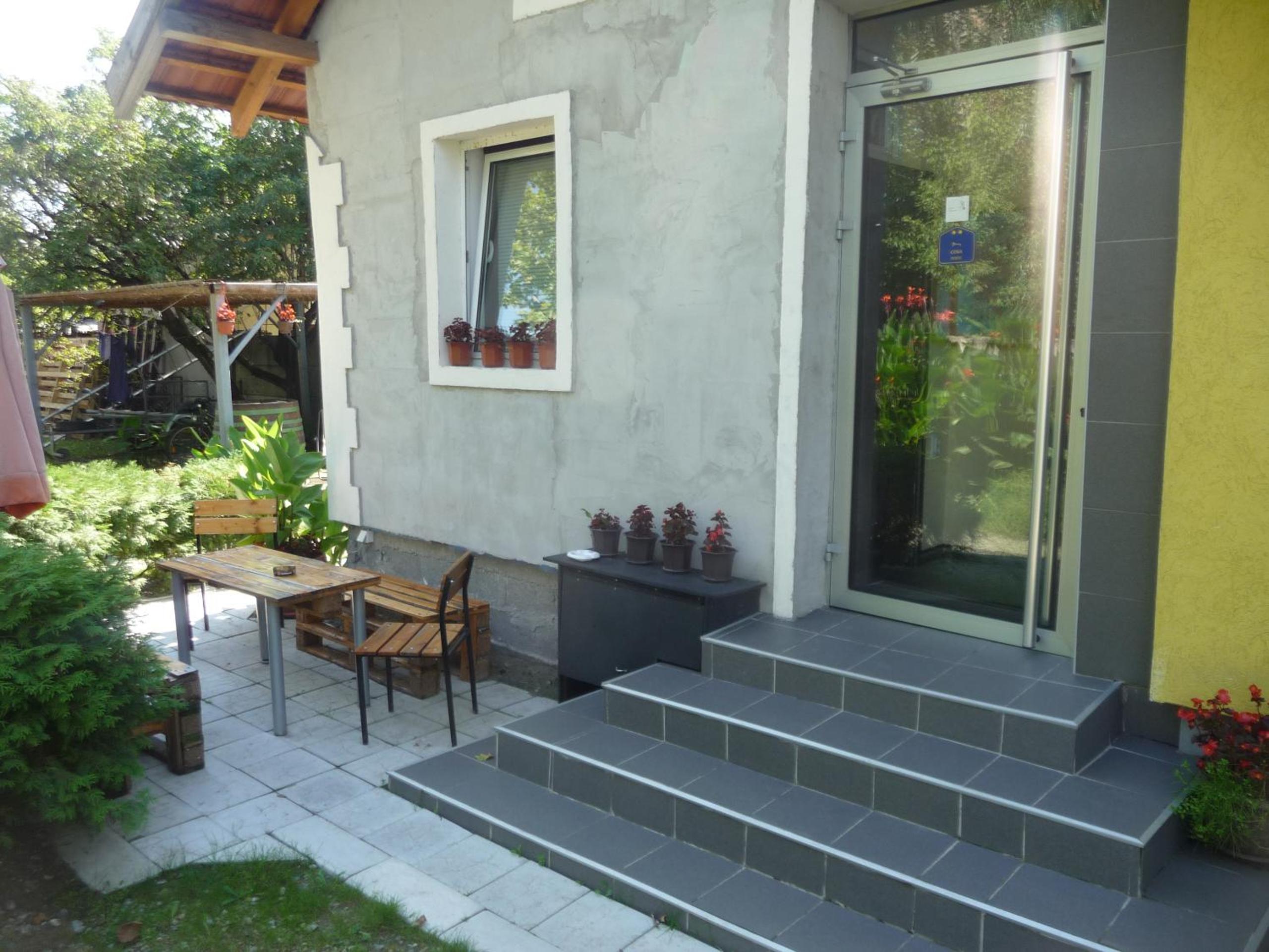Photo 19