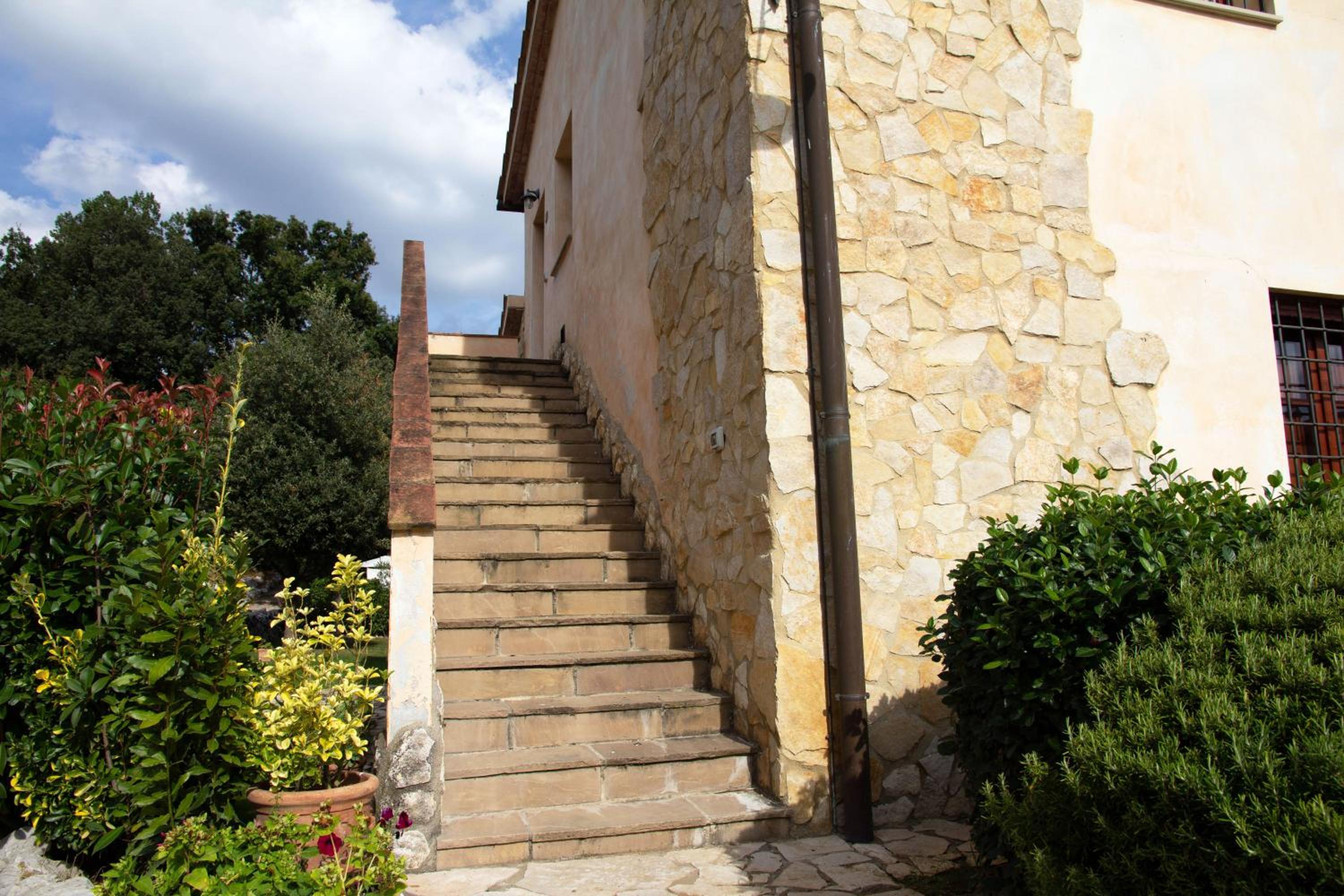 Tuscany Country Apartments