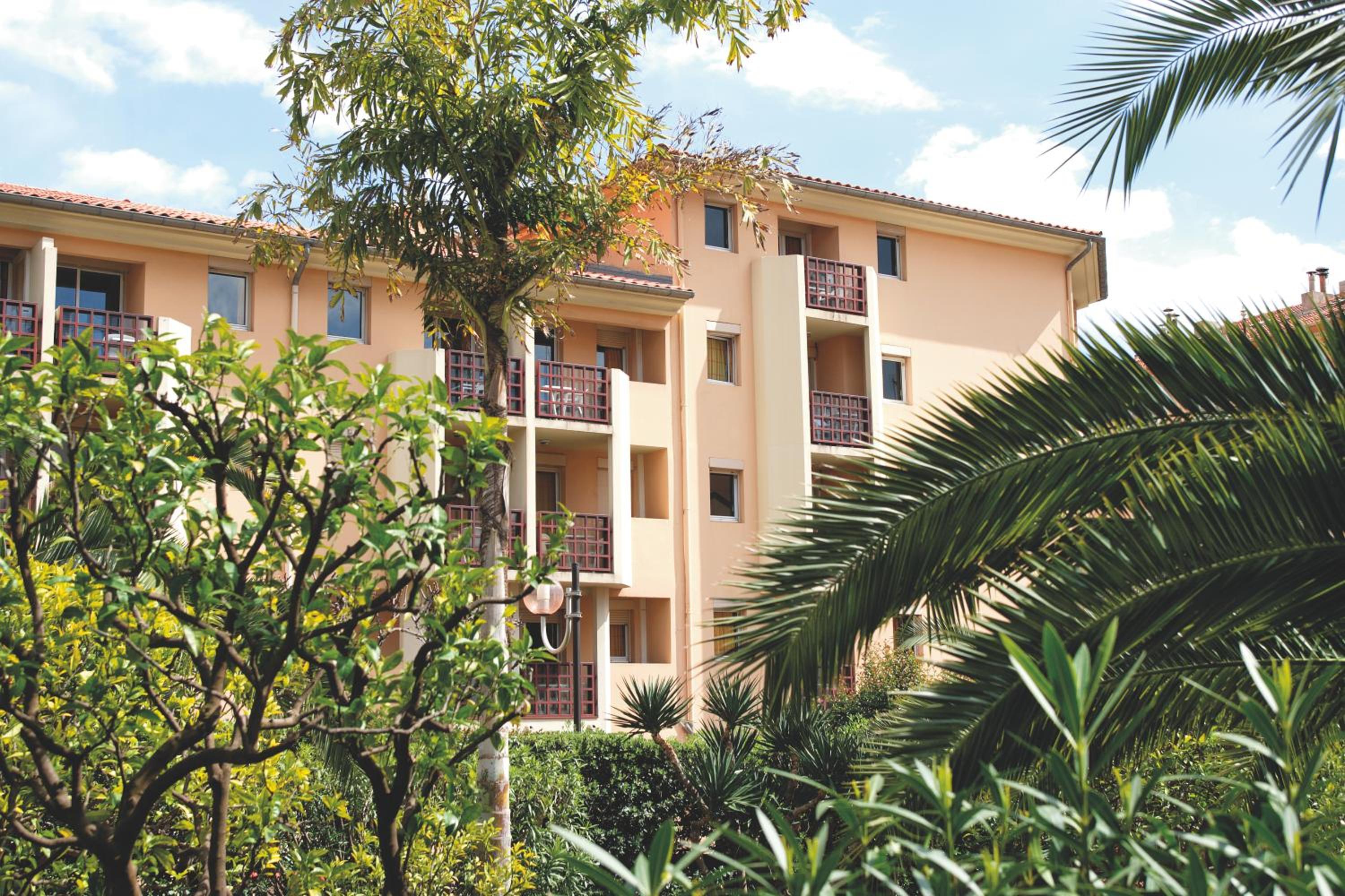Menton Vacations - Residence Pierre  Vacances Les Citronniers - Property Image 1