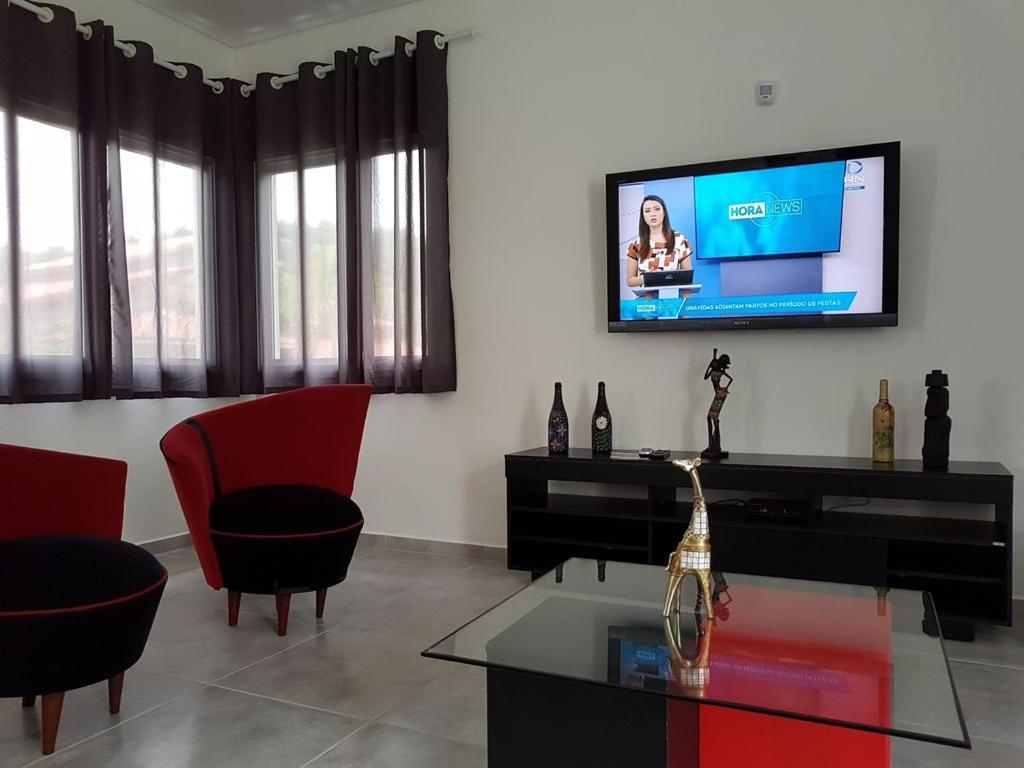 Bertioga, Praia Guaratuba, Costa do Sol - Ampla casa, nova, 4 suítes c/piscina