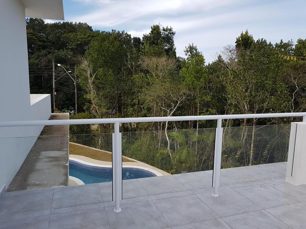 Bertioga, Praia Guaratuba, Costa do Sol - Ampla casa, nova, 4 suítes c/piscina