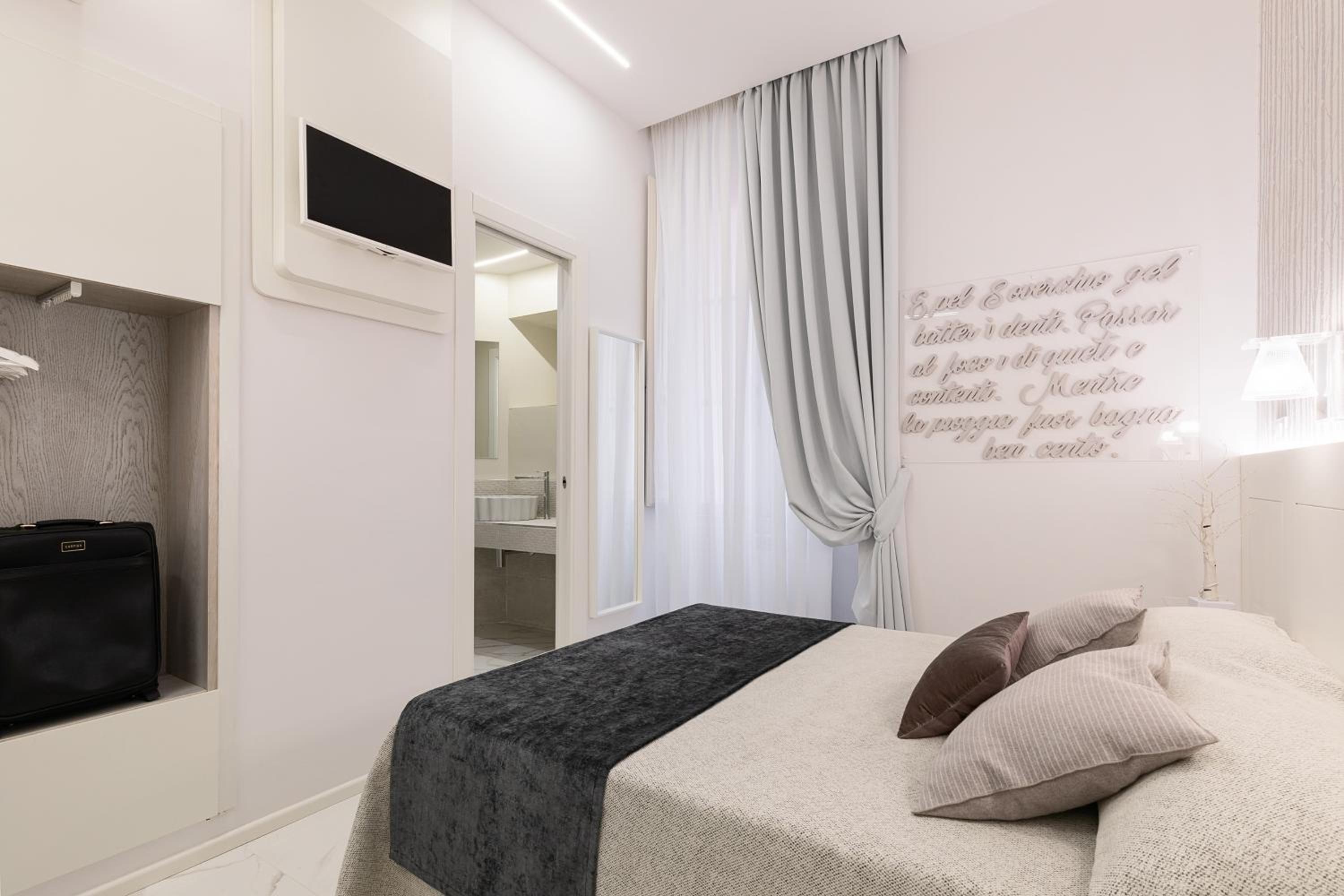 Cavour Suites Guest House