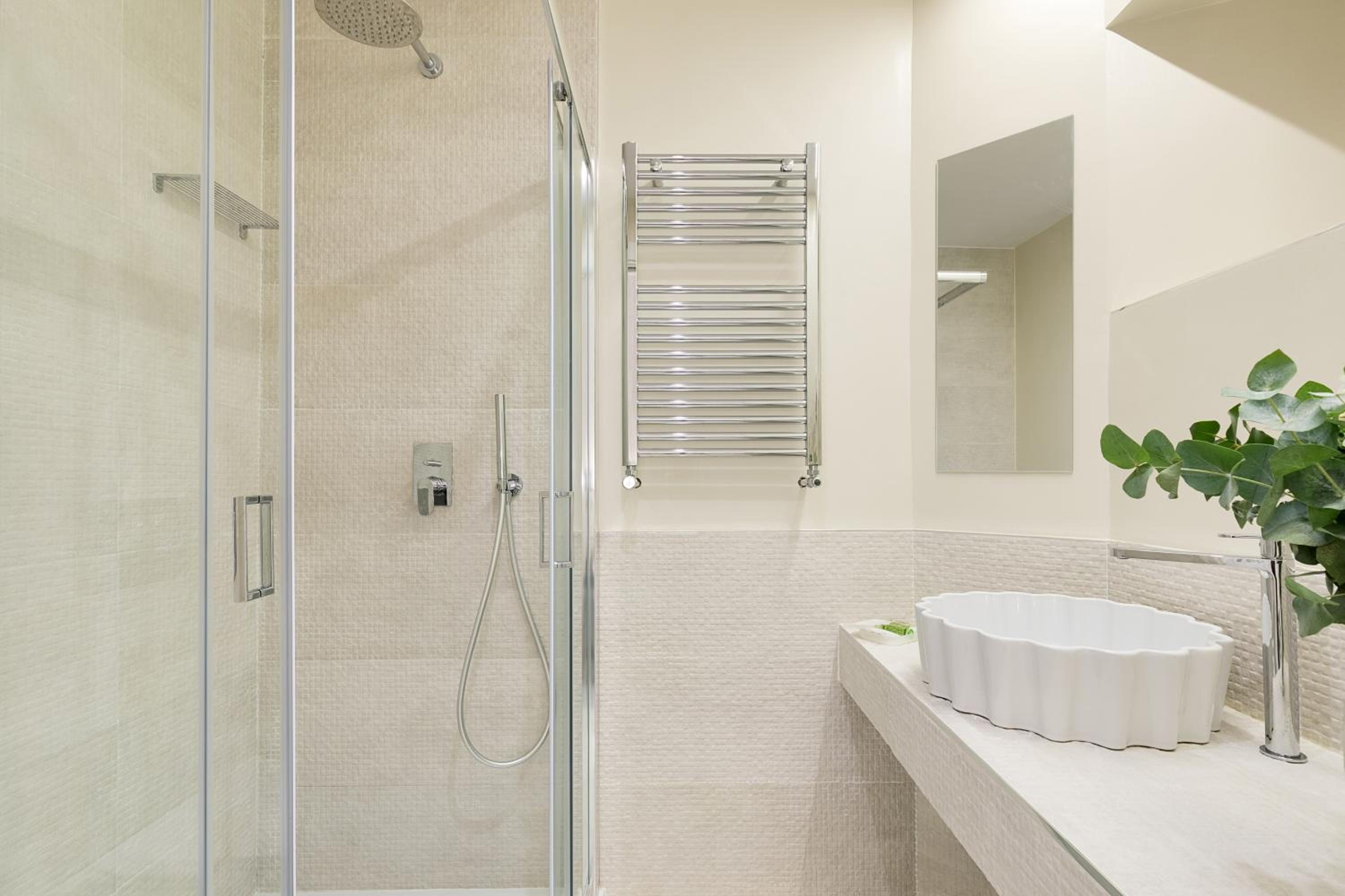 Cavour Suites Guest House