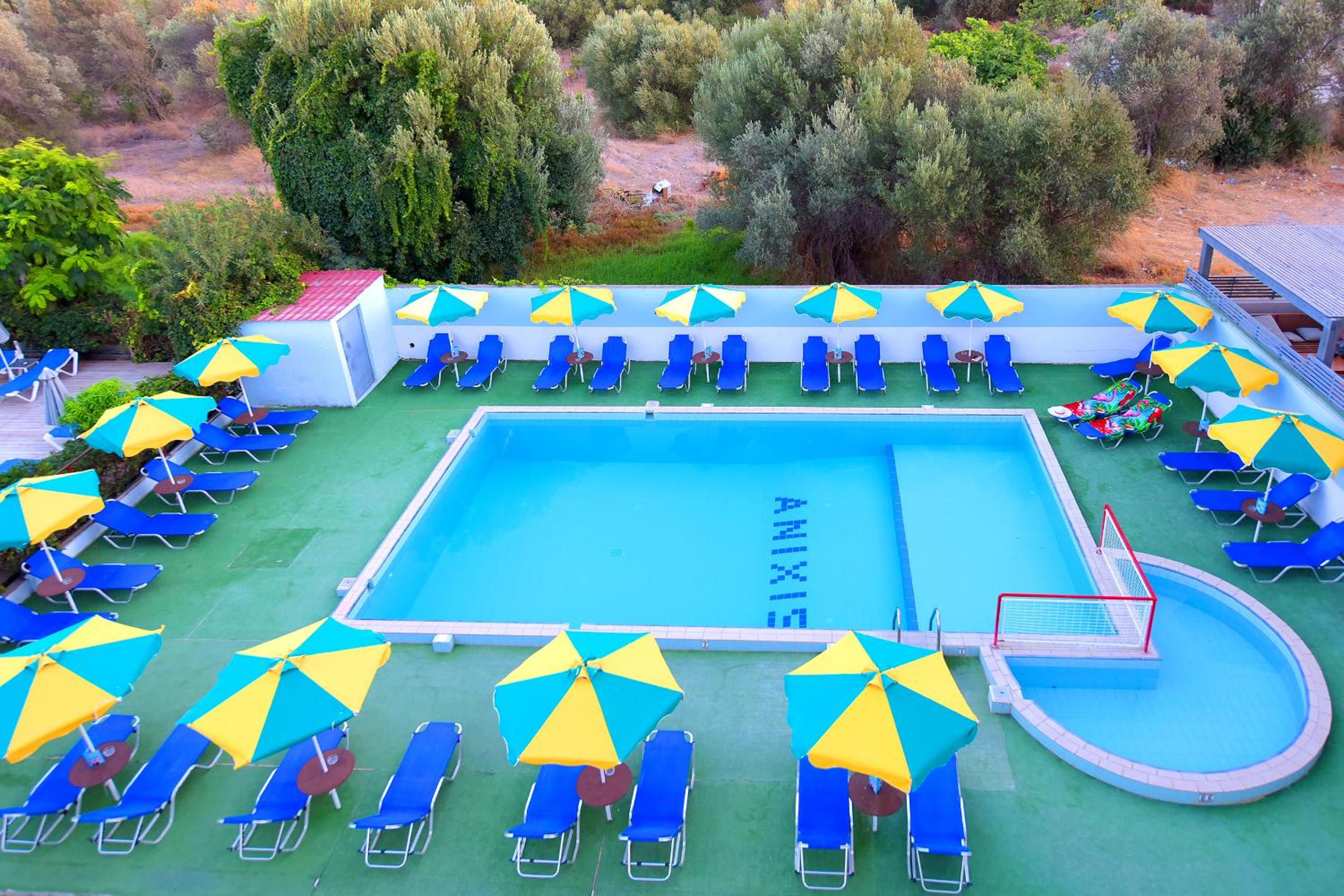 Anixis Hotel & Apartments