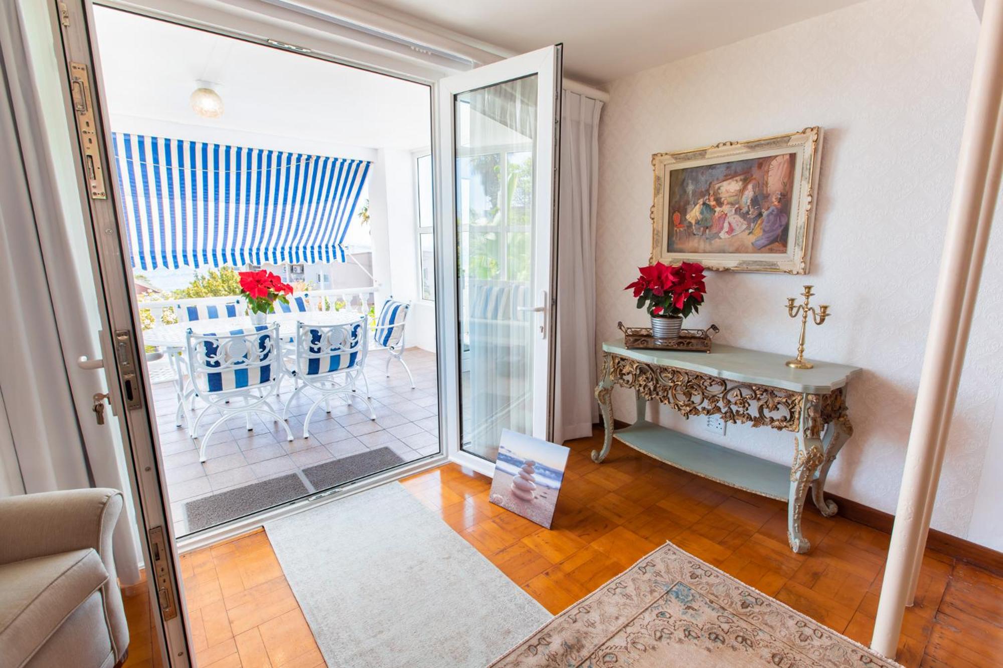 Villa on Camps Bay Drive